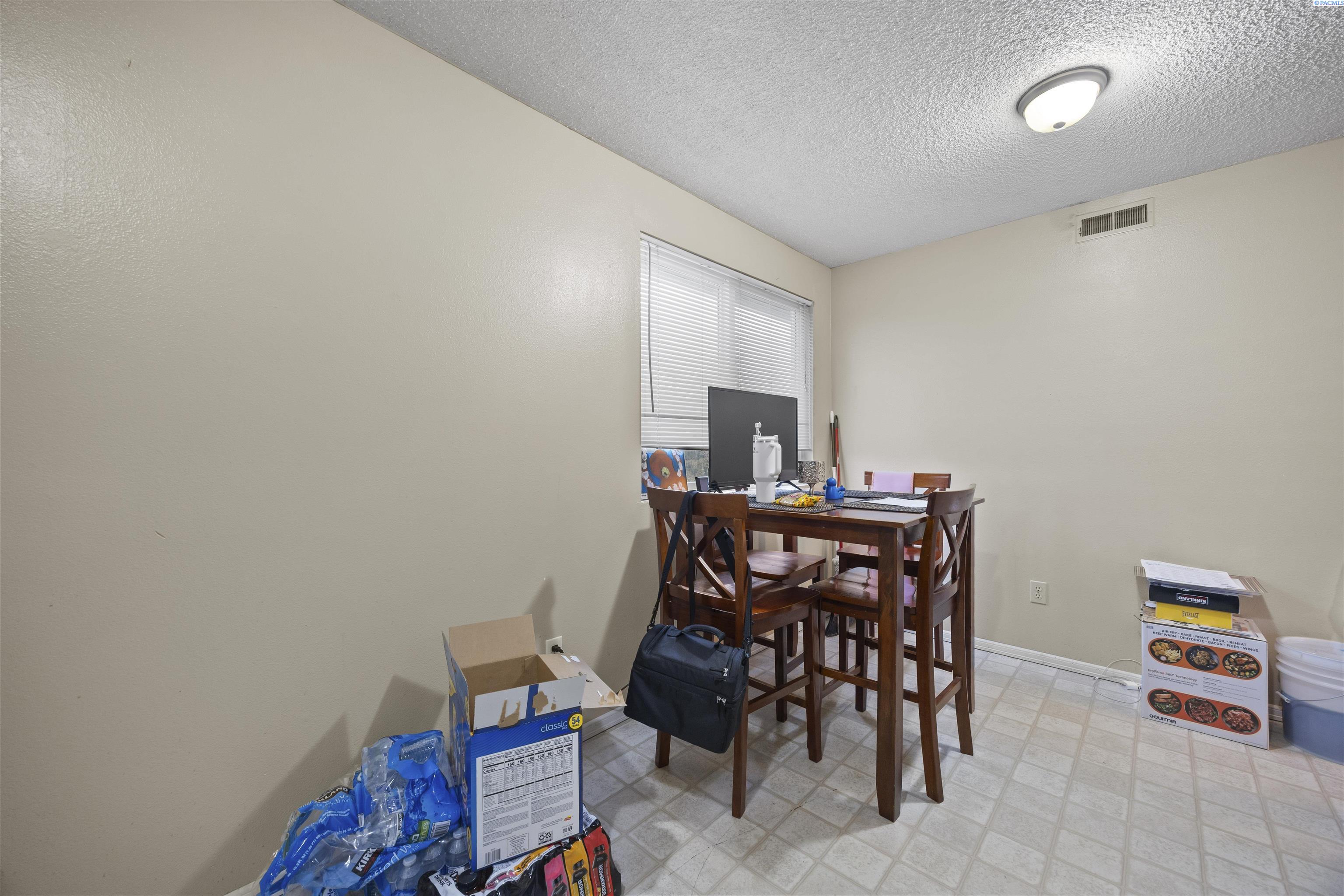 Homes for sale in Zillah, WA | 1013 Second Ave, Zillah, WA 98953 | MLS# 290075