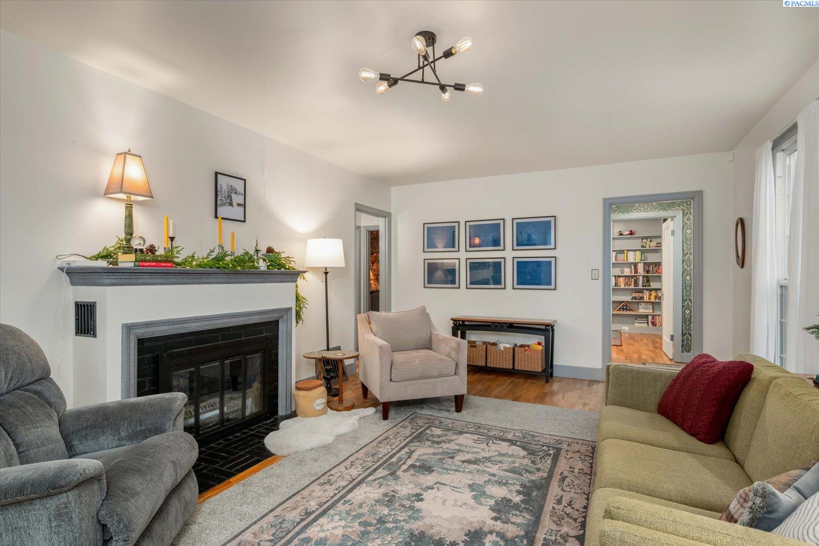 503 1st Ave, Kennewick, WA 99336