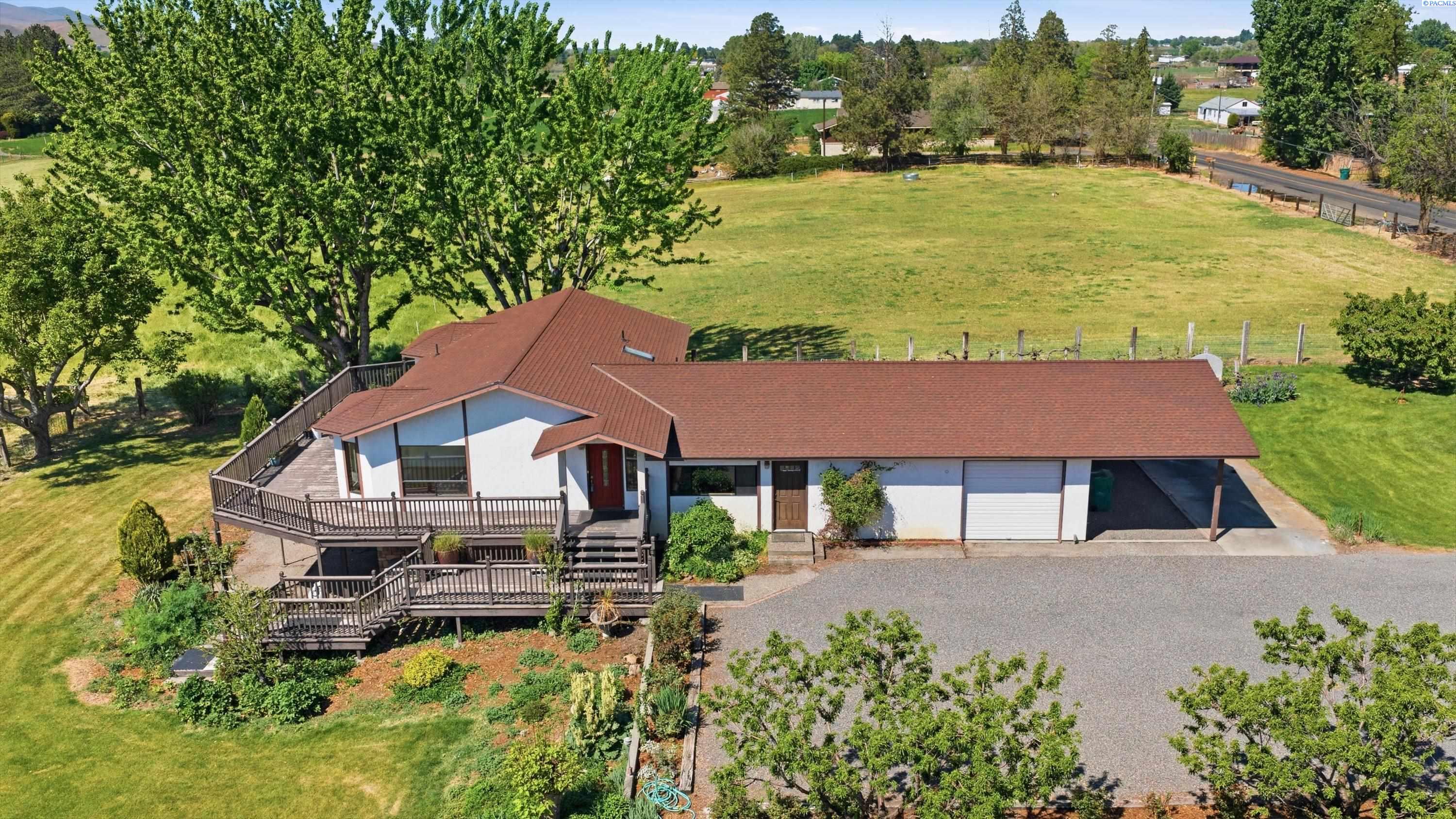 144001 W North River Rd, Prosser, WA 99305