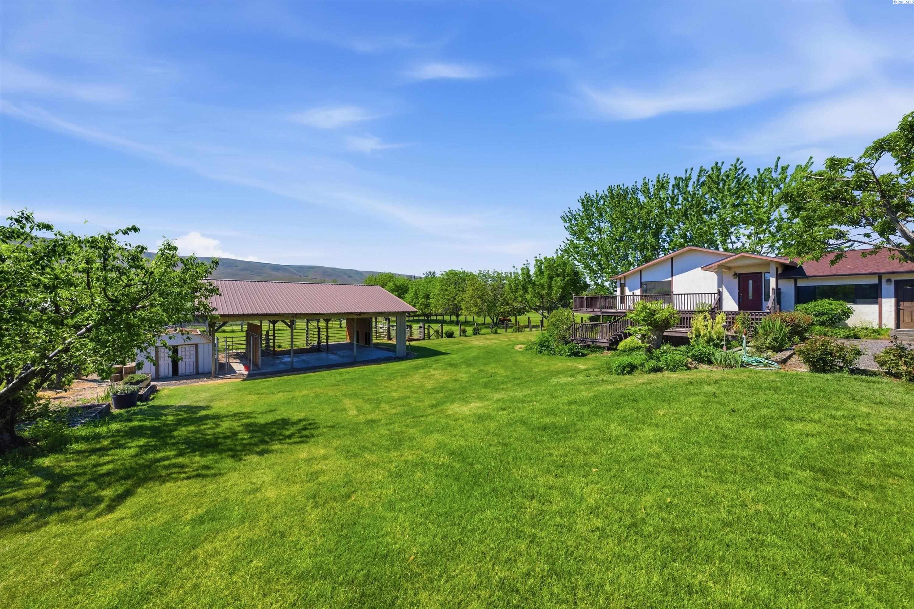 144001 W North River Rd, Prosser, WA 99305