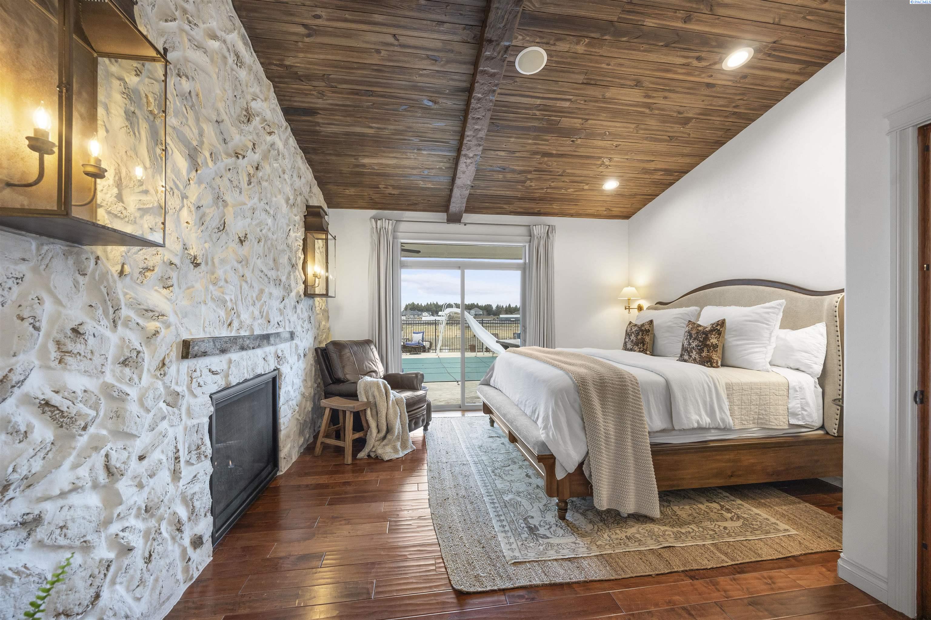 8101 Olin Ct, Pasco, WA 99301