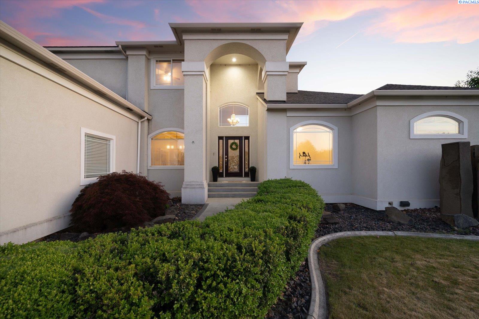 3493 Hanstead St, Richland, WA 99352