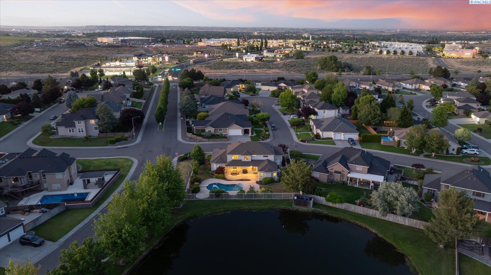 3493 Hanstead St, Richland, WA 99352