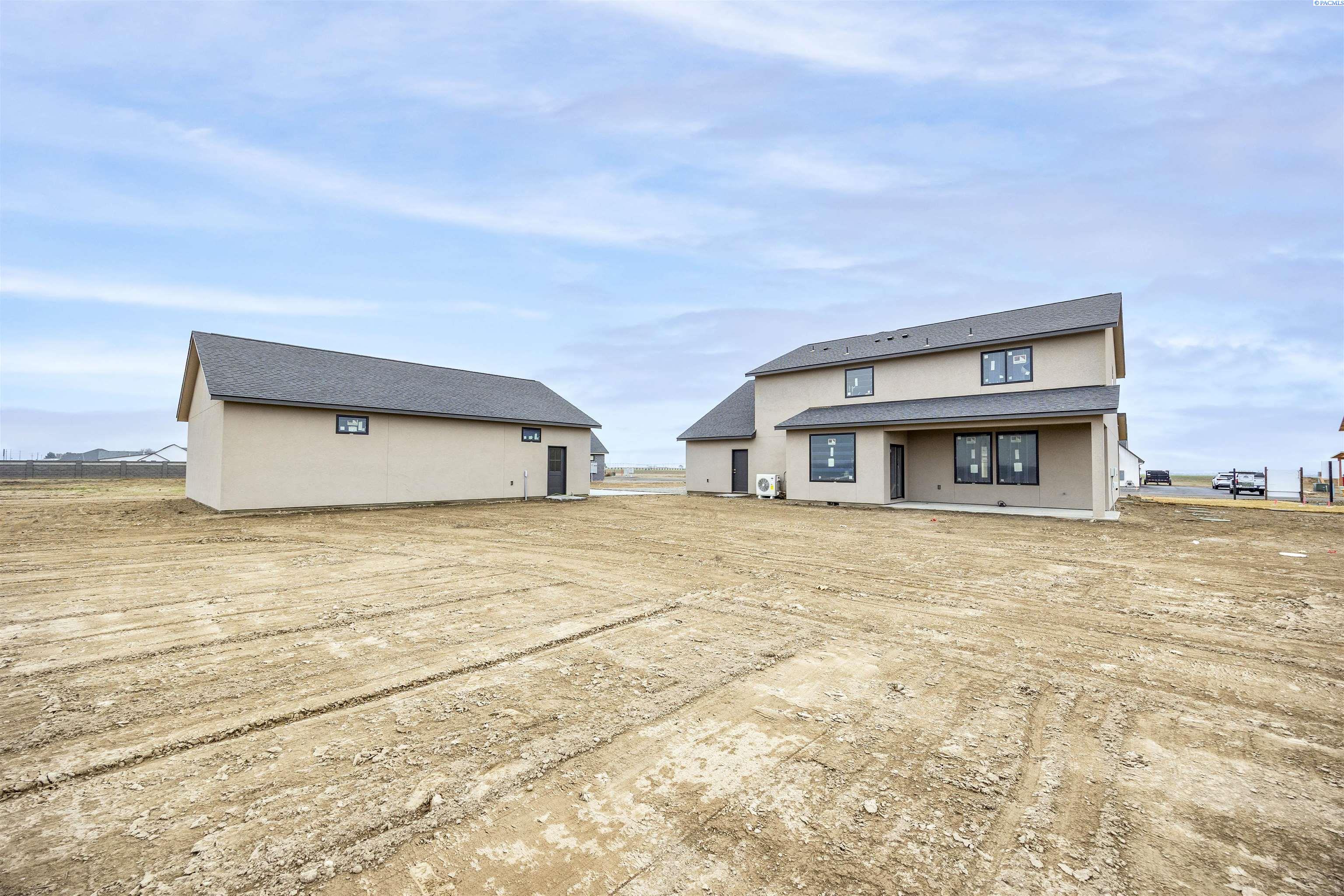 184 Taylor Ln, Pasco, WA 99301