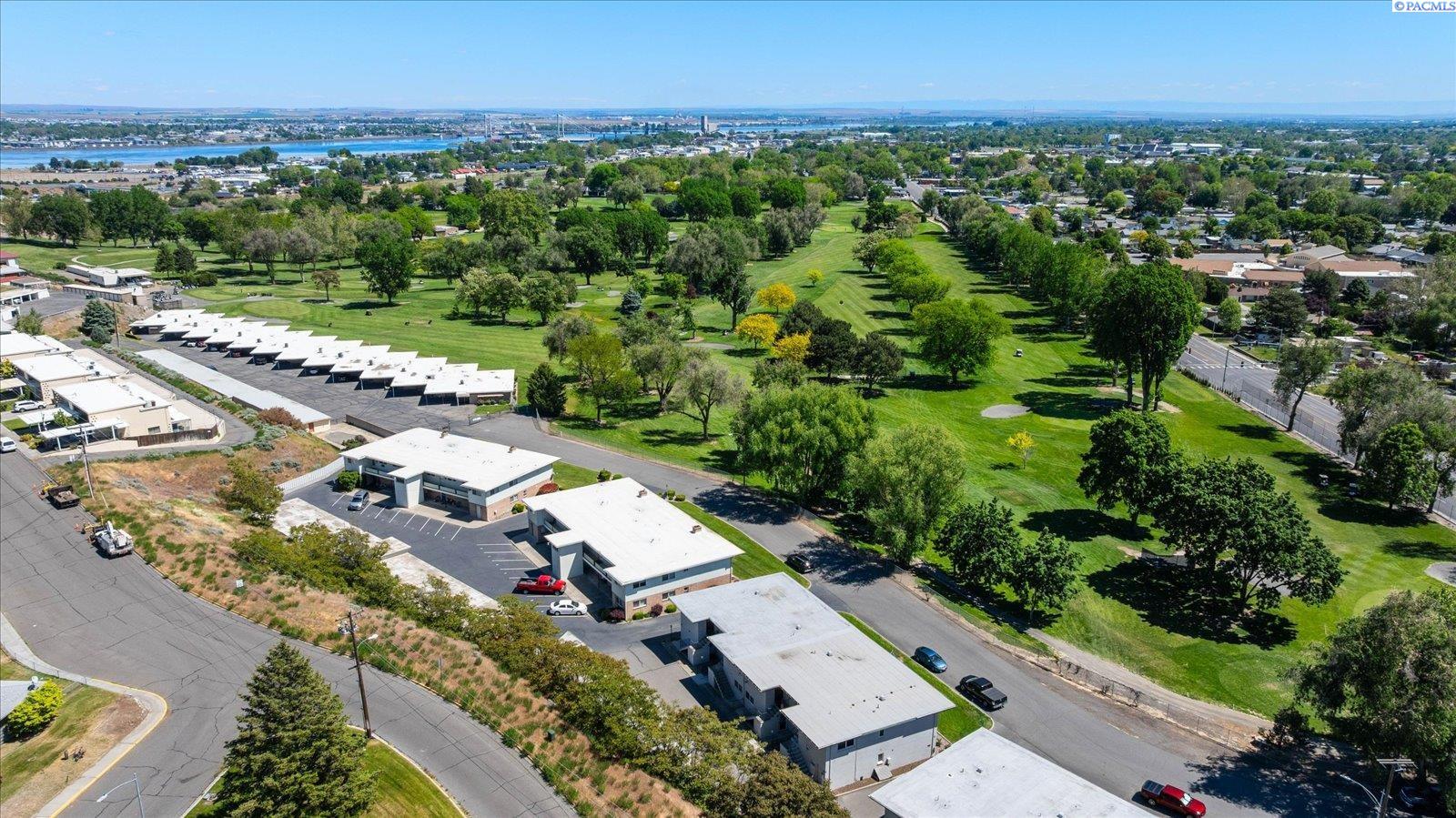 99 Waverly Pl, Kennewick, WA 99336