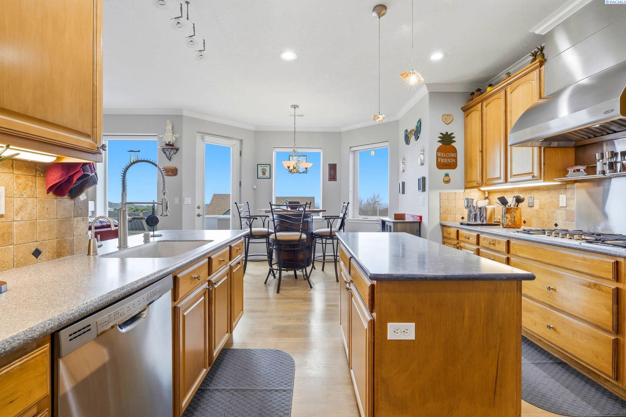 649 Clermont, Richland, WA 99352