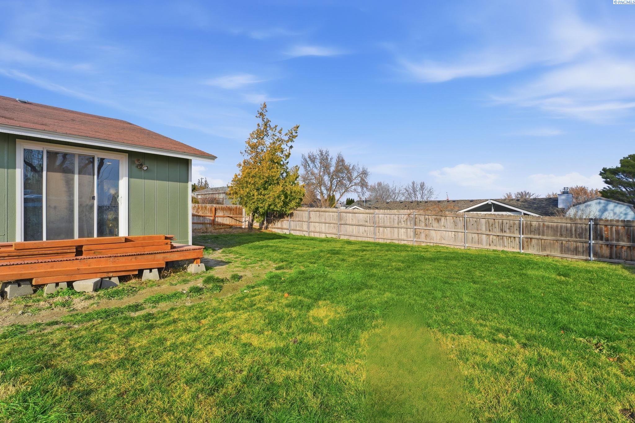 1409 Olympia Pl, Kennewick, WA 99337