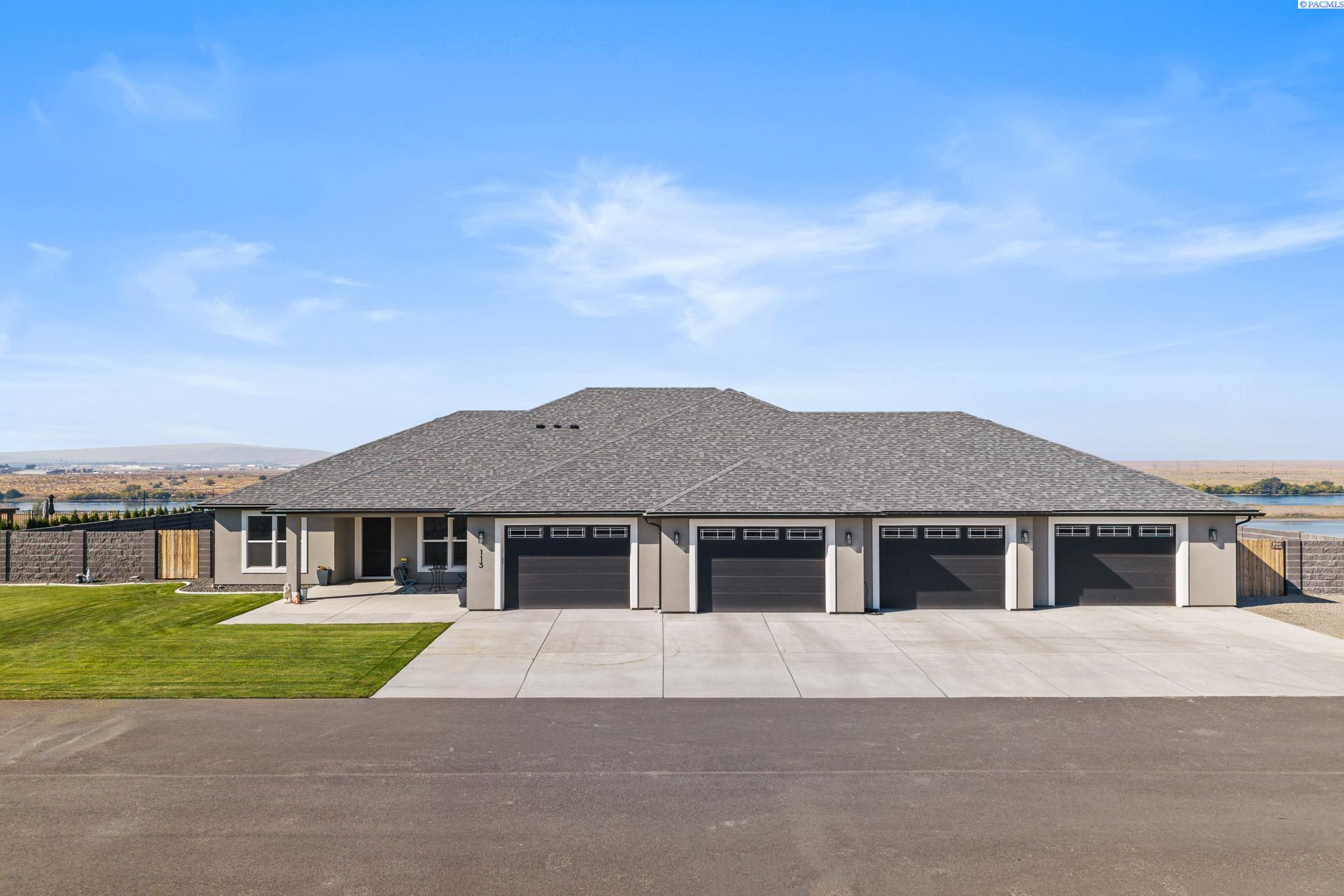 113 Columbia Bluff Ln, Pasco, WA 99301