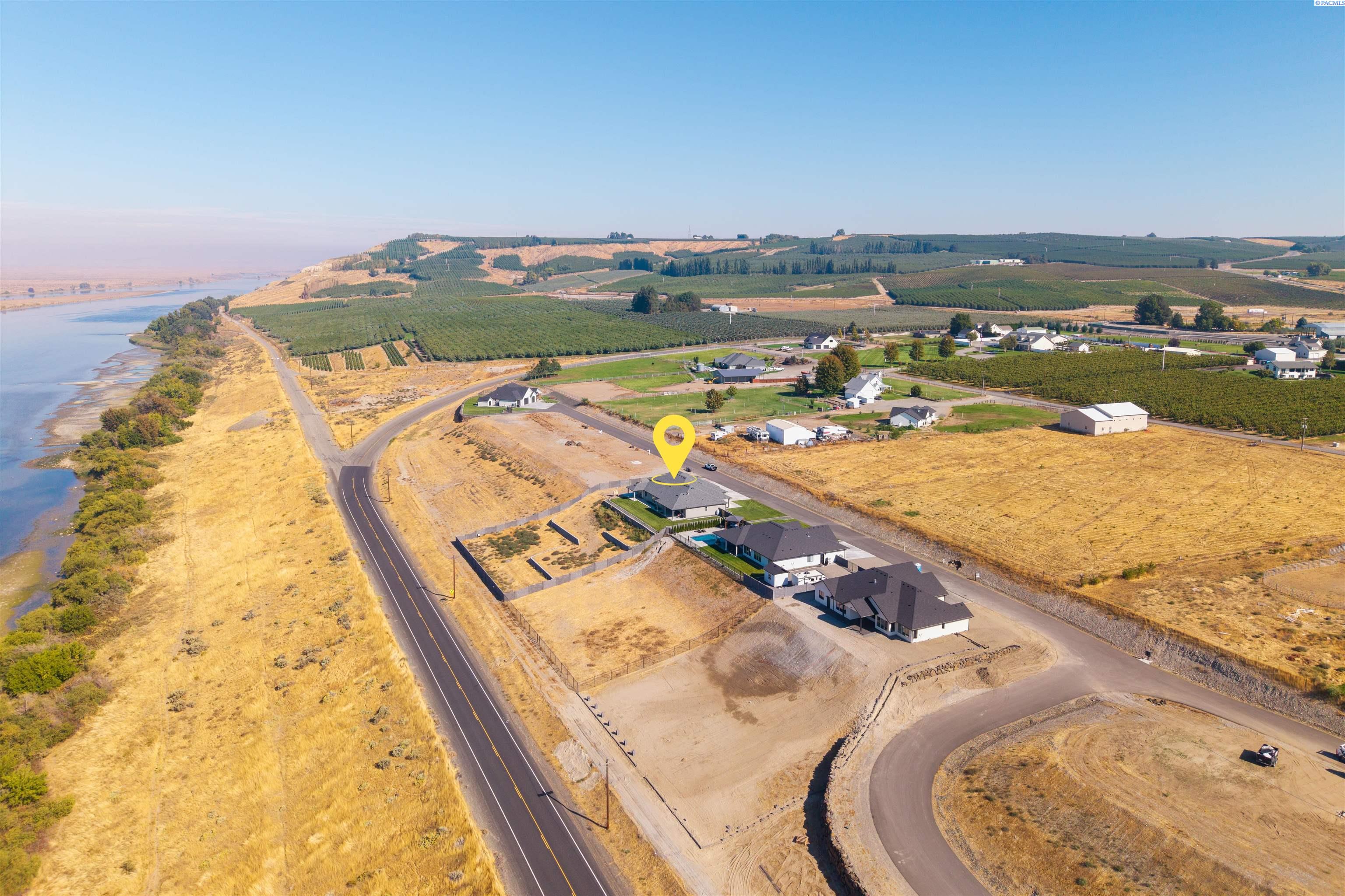 113 Columbia Bluff Ln, Pasco, WA 99301