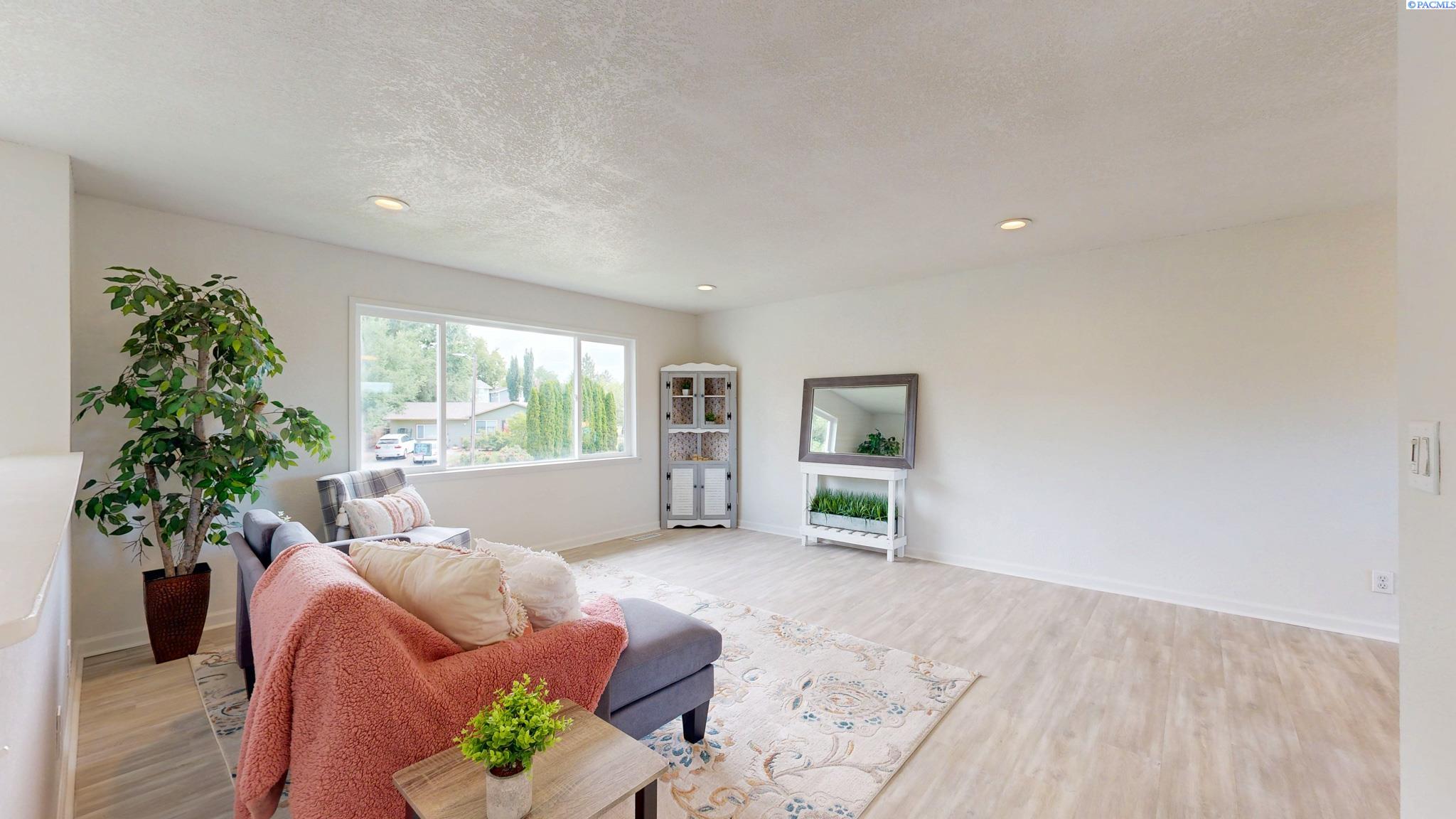 4611 Mallard Ct, West Richland, WA 99353