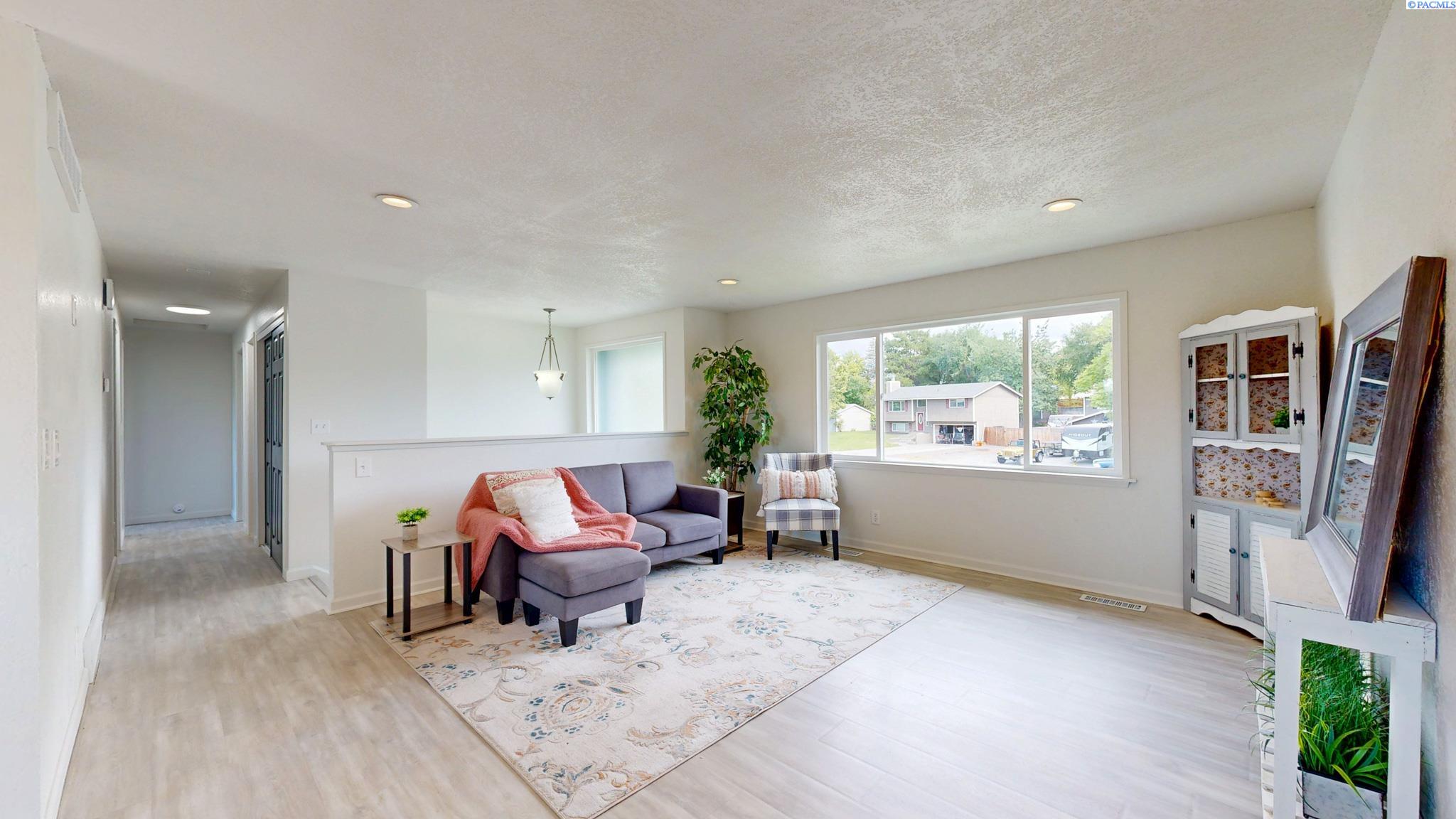 4611 Mallard Ct, West Richland, WA 99353