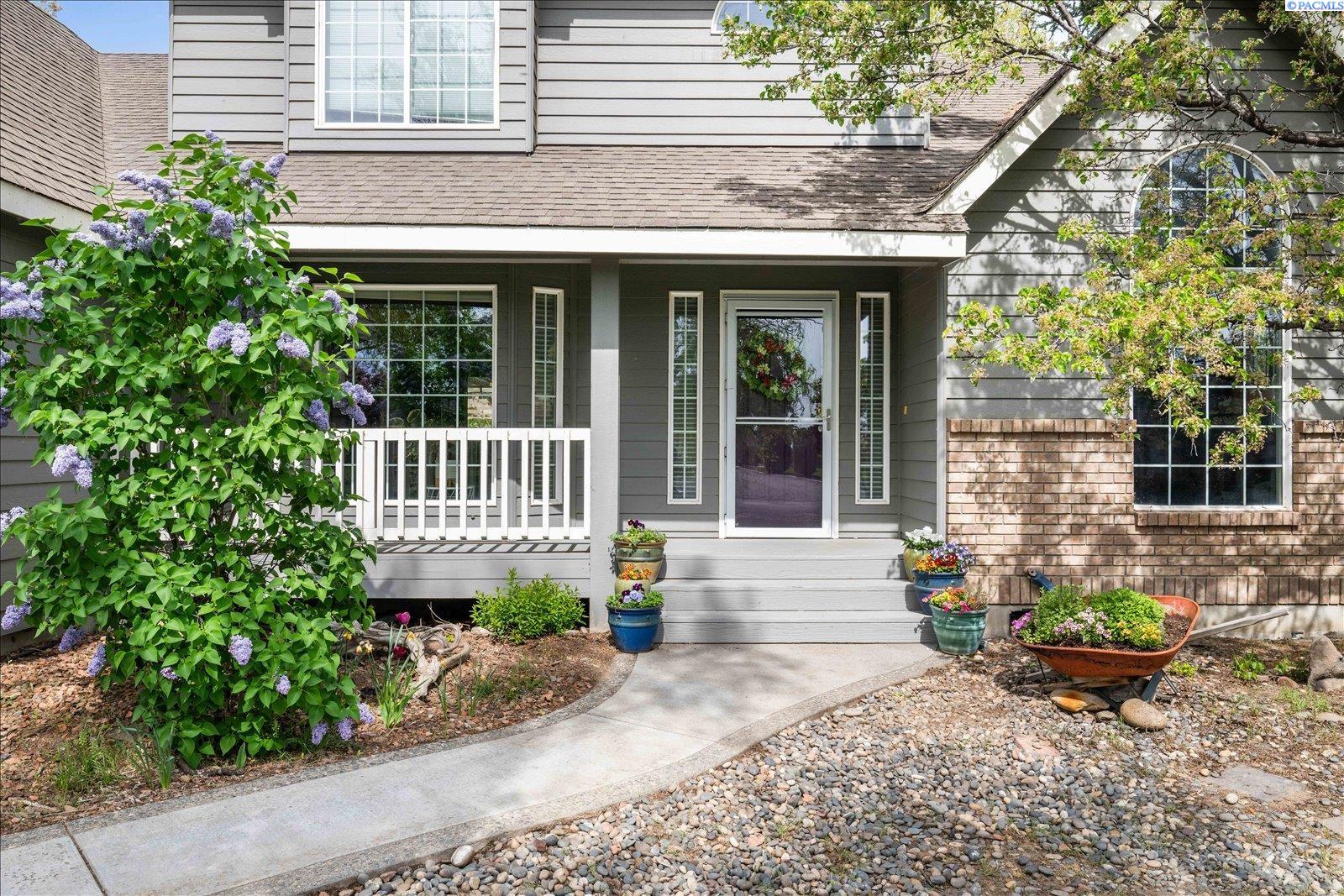 45102 Alderbrook Ct, West Richland, WA 99353