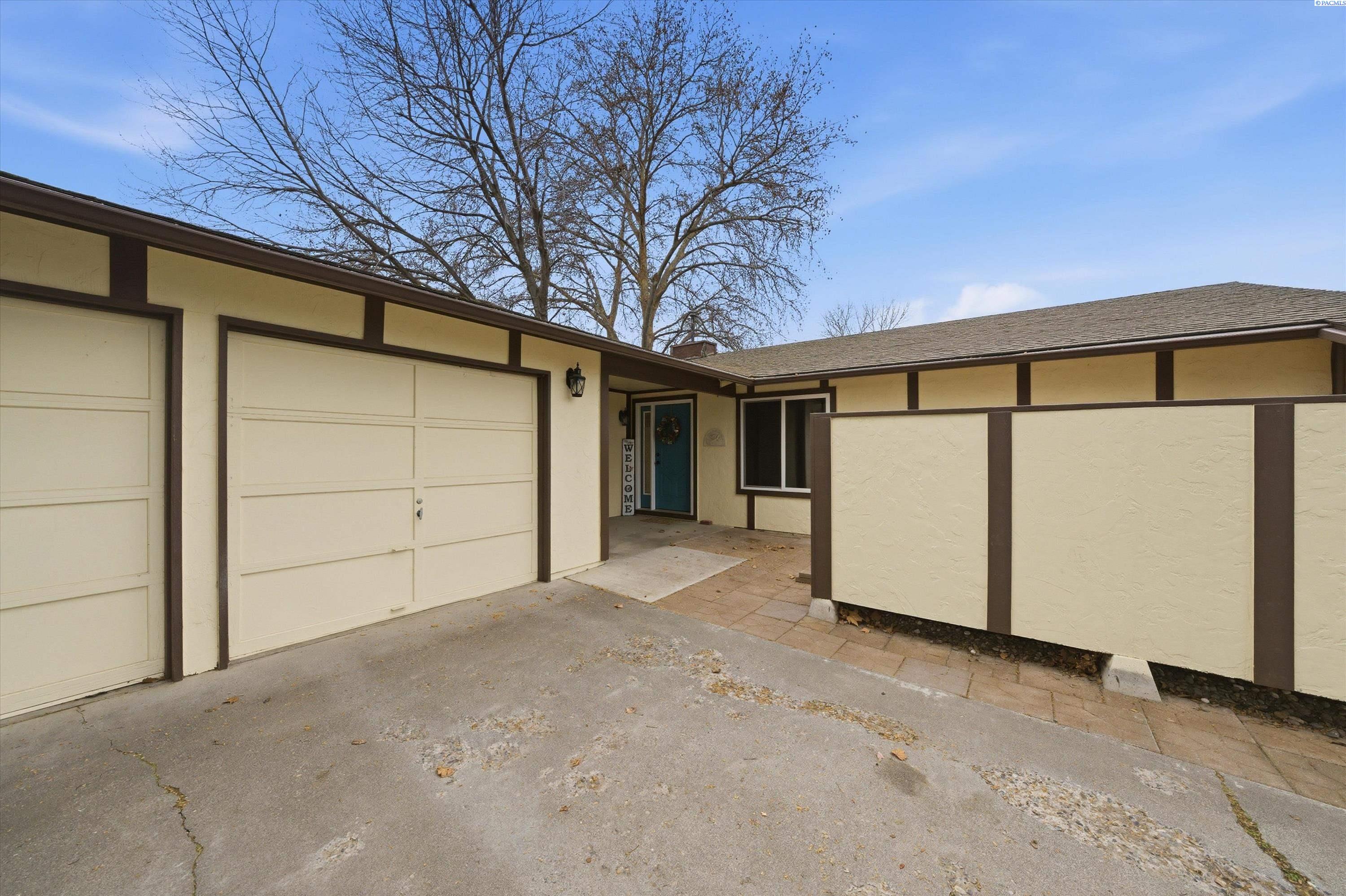 935 14th Pl, Kennewick, WA 99337