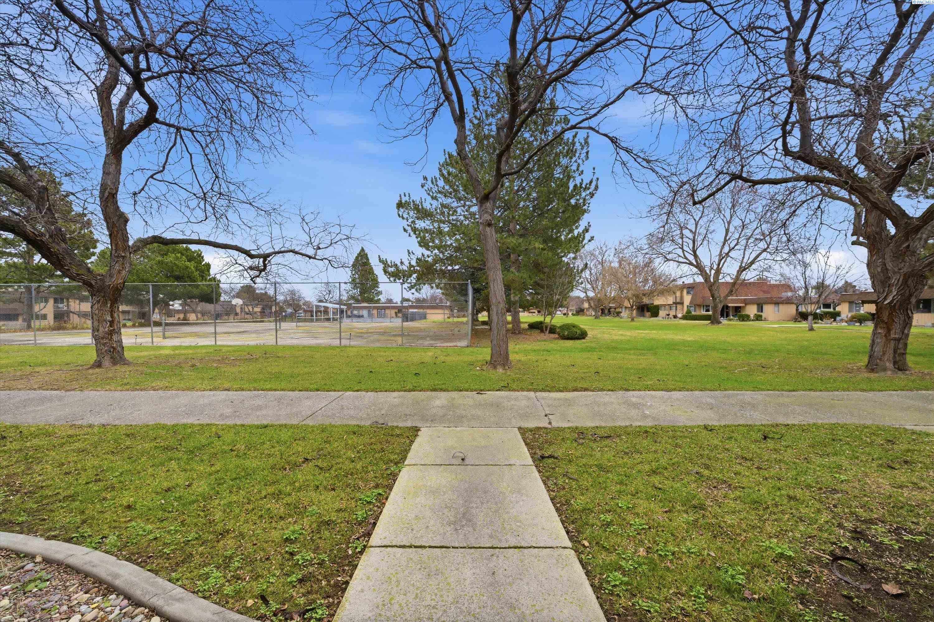 2912 Hood Ave D 103 #D 103, Kennewick, WA 99336