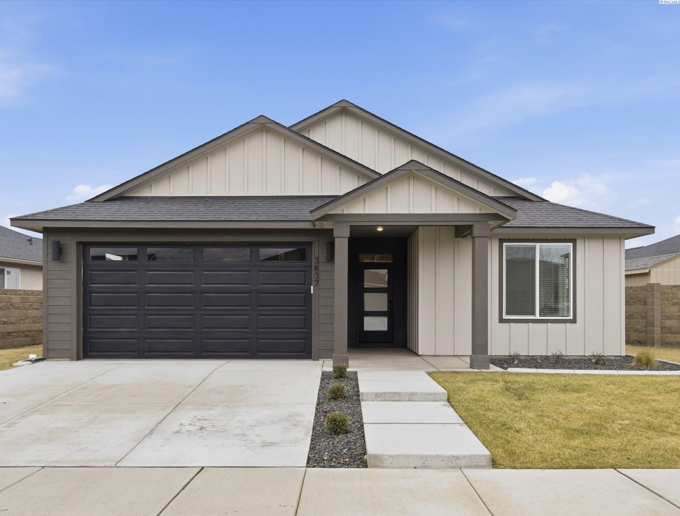 3837 Corvina St, Richland, WA 99352