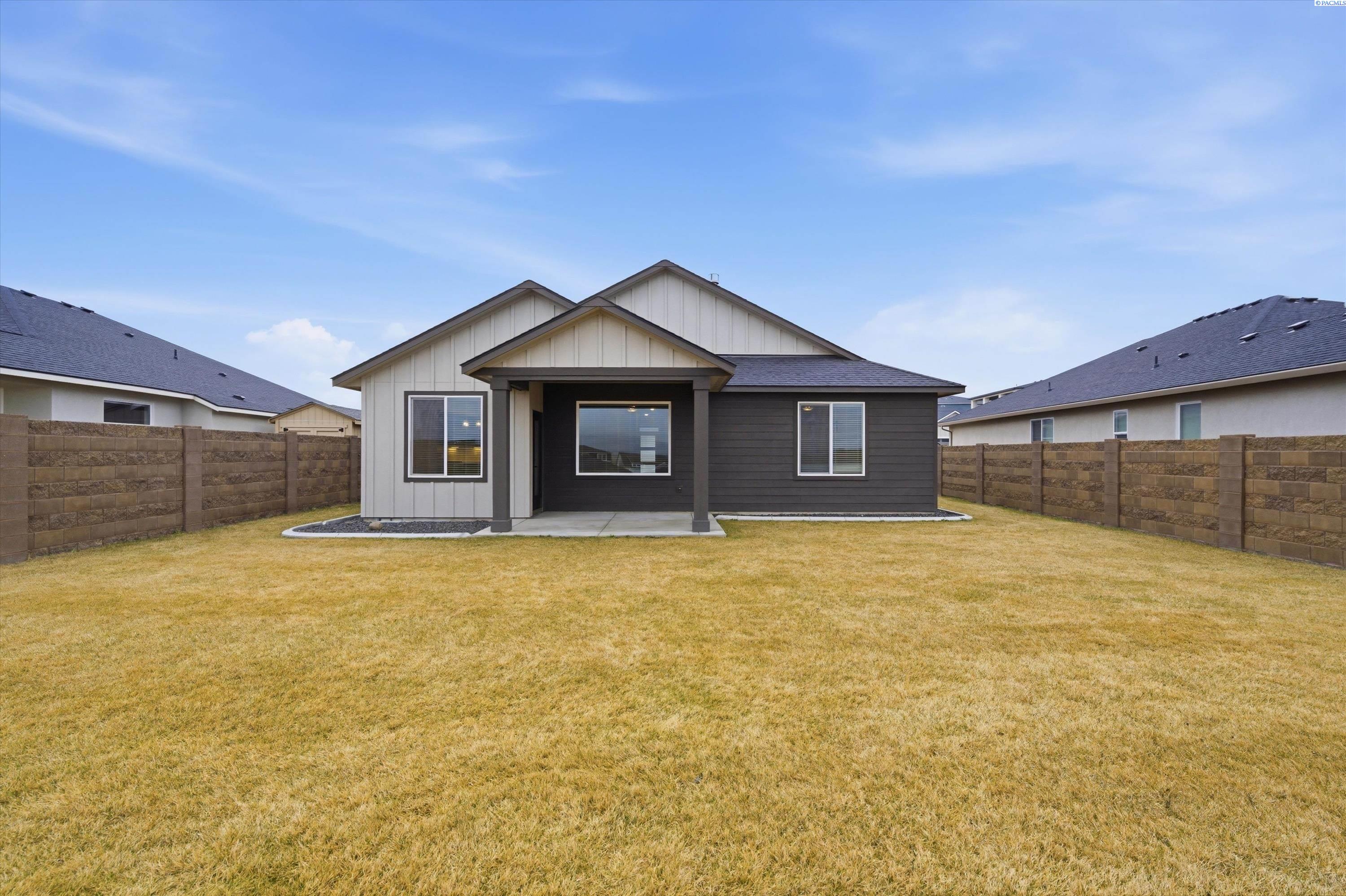 3837 Corvina St, Richland, WA 99352