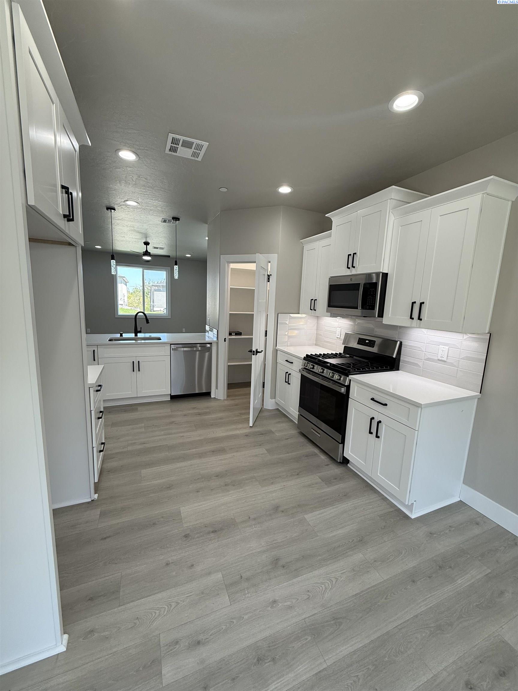 774 Rio Vista Loop Lot 46, Richland, WA 99352