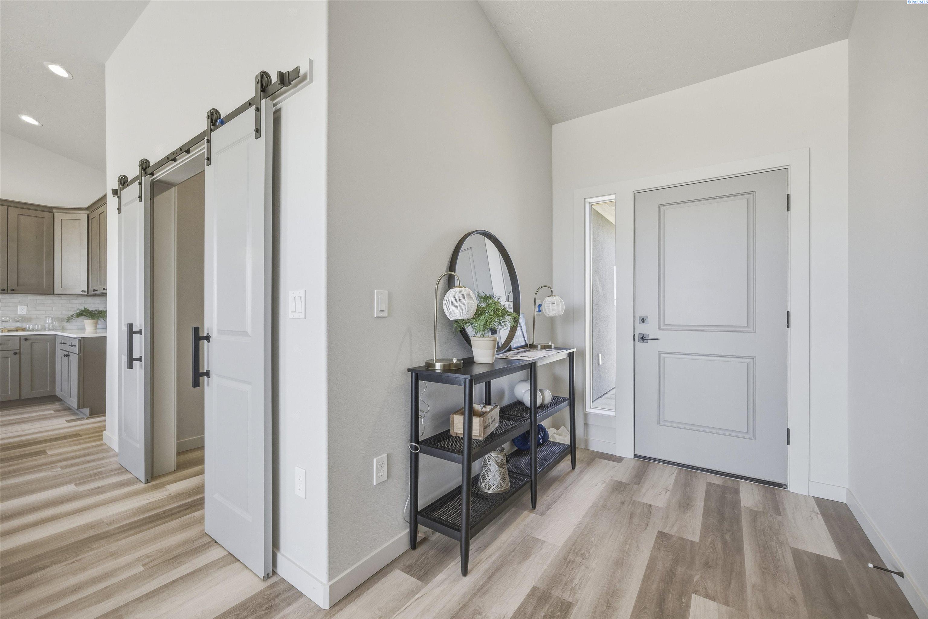 2914 Helena St, Pasco, WA 99301