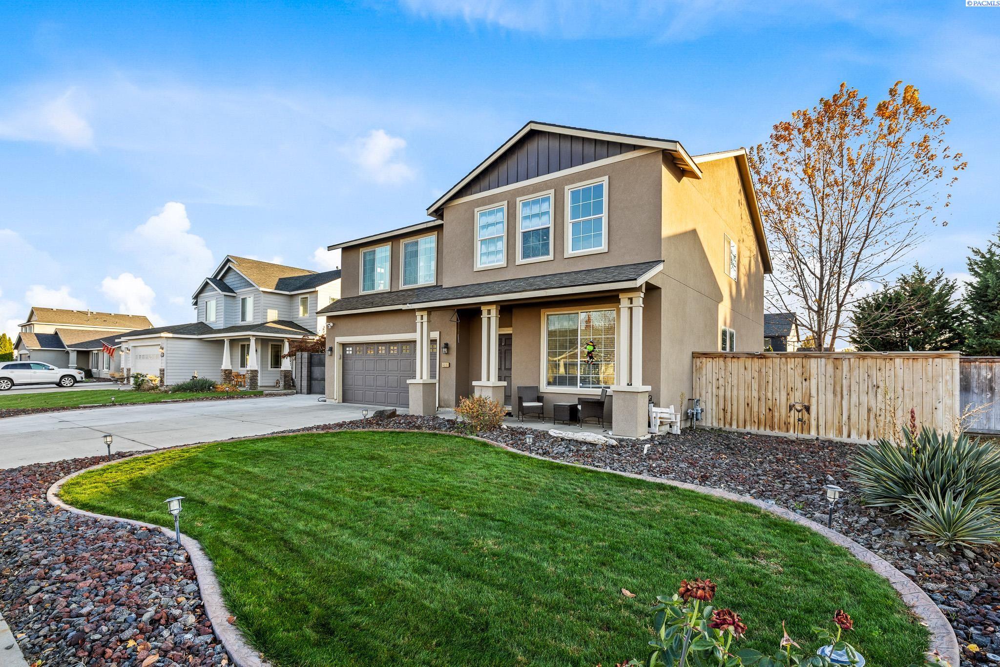 4916 Malaga Dr, Pasco, WA 99301