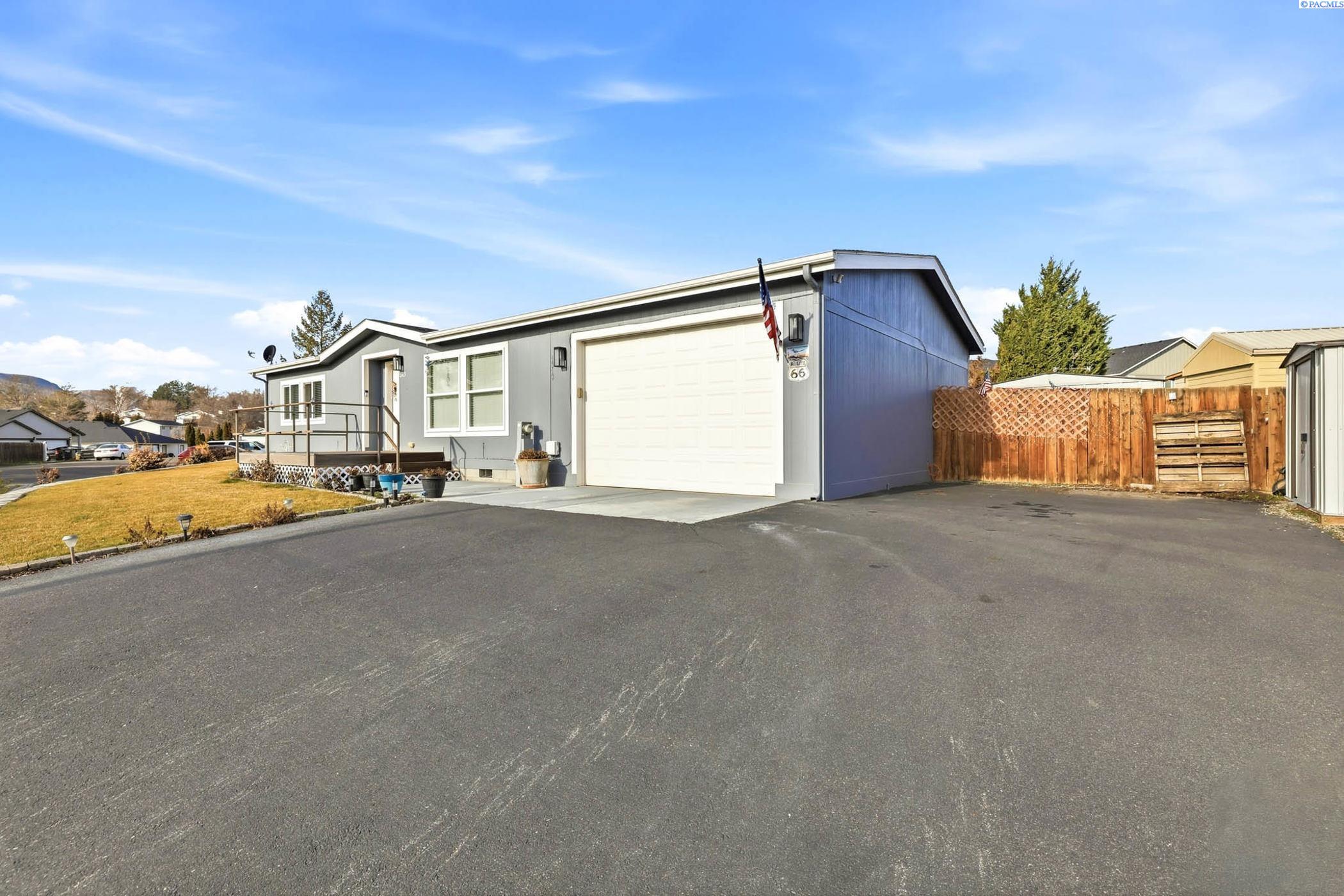 1313 9th St, Benton City, WA 99320