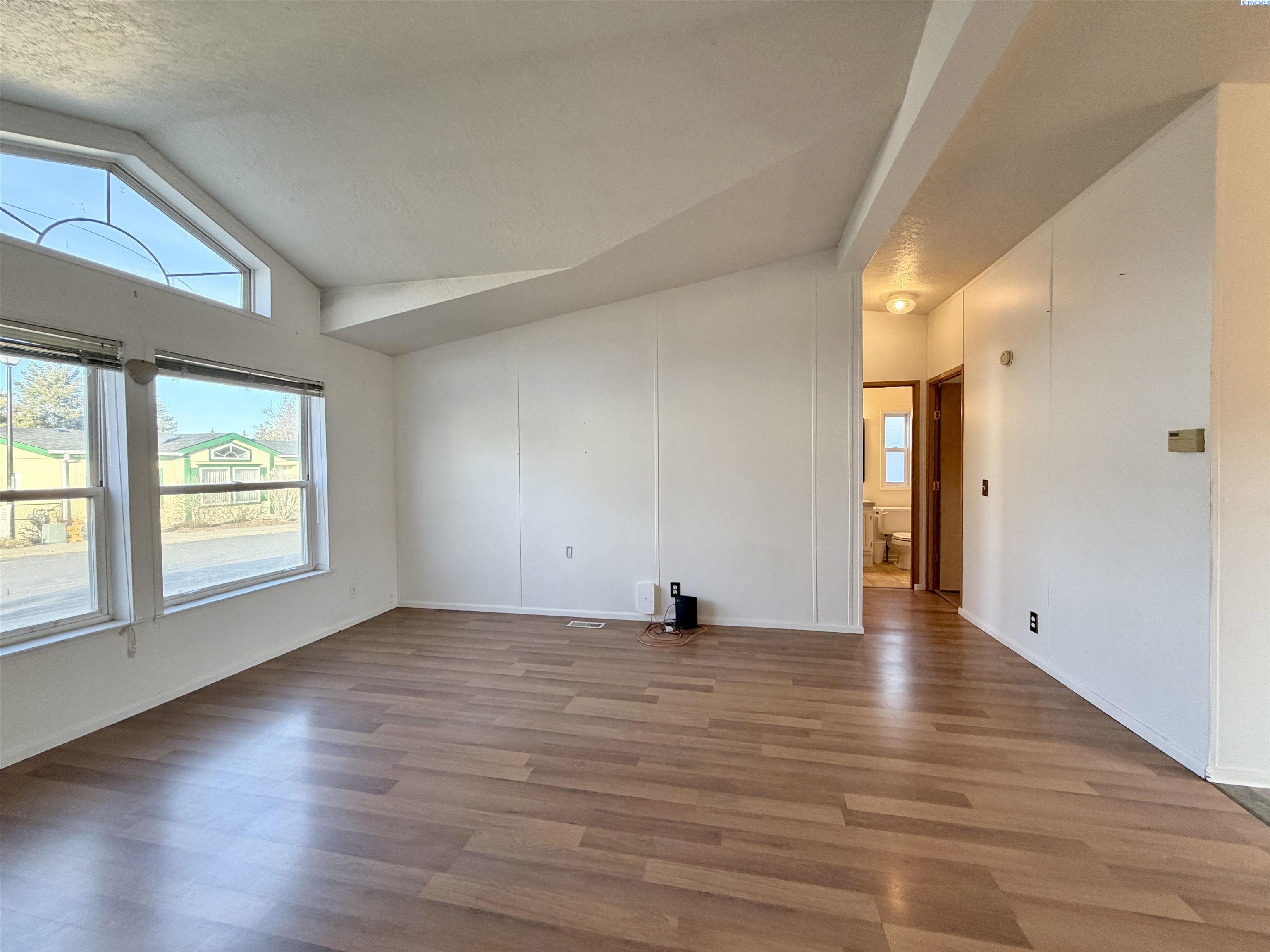 Homes for sale in Pullman, WA | 111 Nw Glenhaven, Pullman, WA 99163 | MLS# 290454