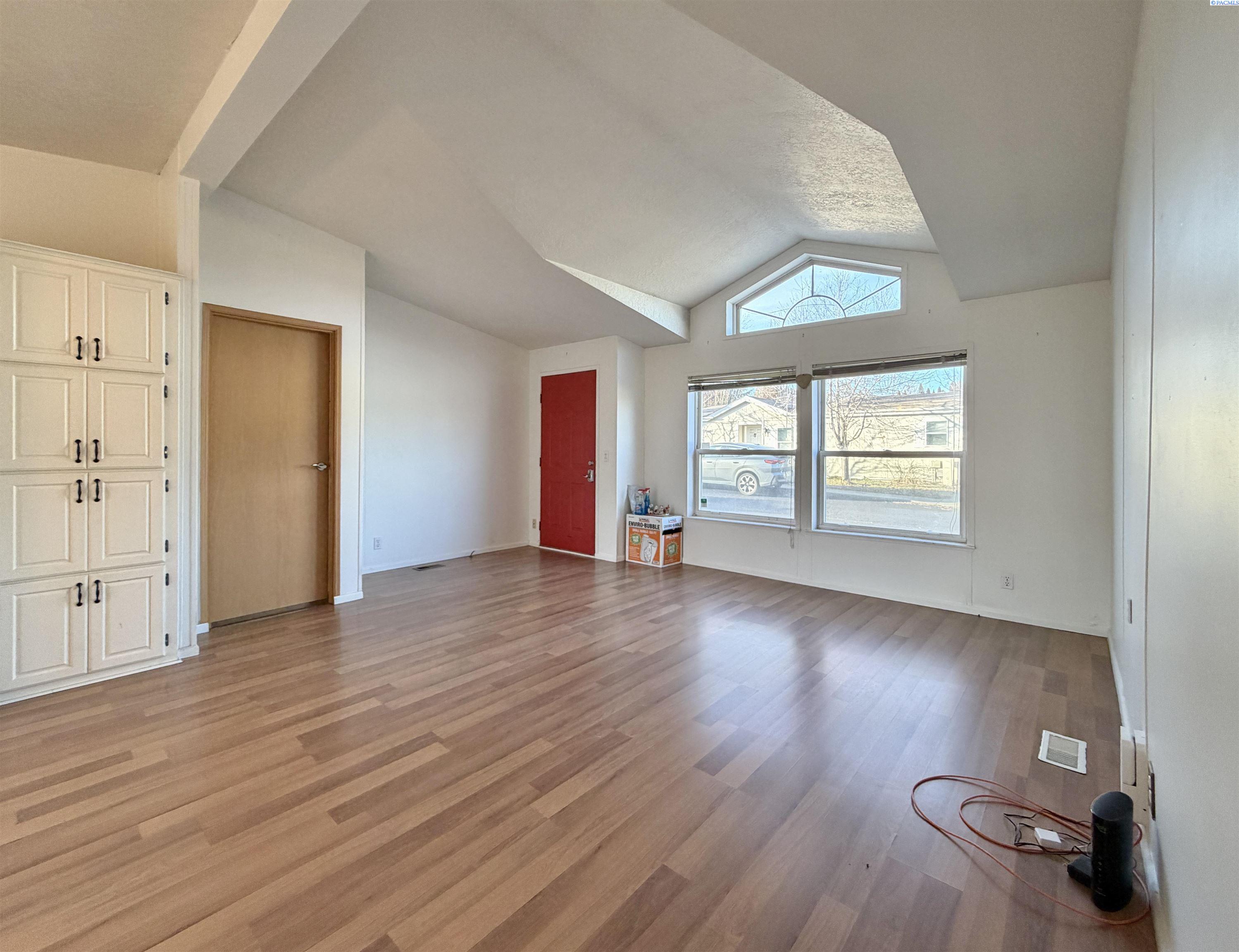 Homes for sale in Pullman, WA | 111 Nw Glenhaven, Pullman, WA 99163 | MLS# 290454