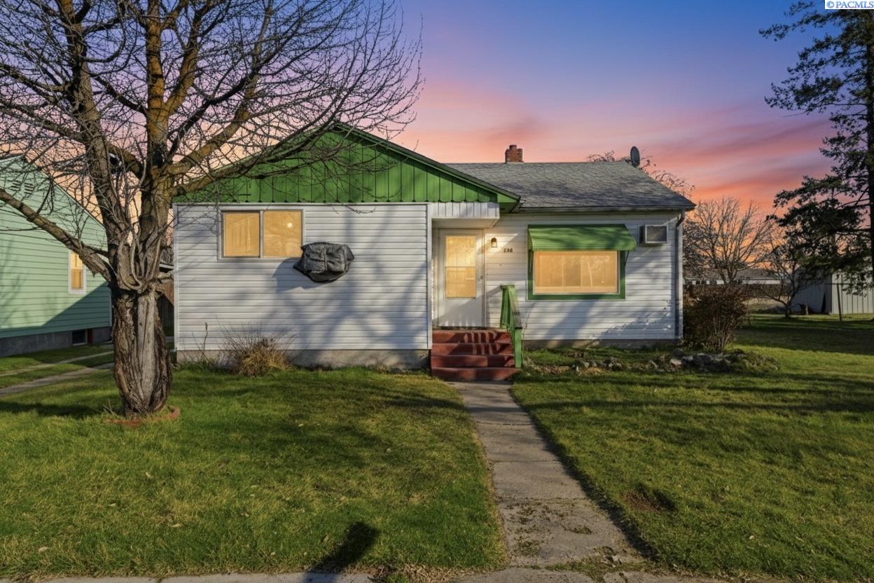 246 S Burke, Connell, WA 99326