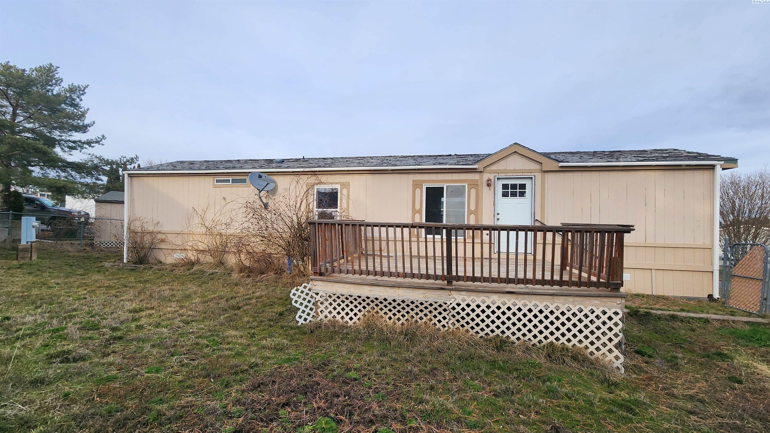 Homes for sale in Pullman, WA | 255 Nw Golden Hills Dr, Pullman, WA 99163 | MLS# 290466