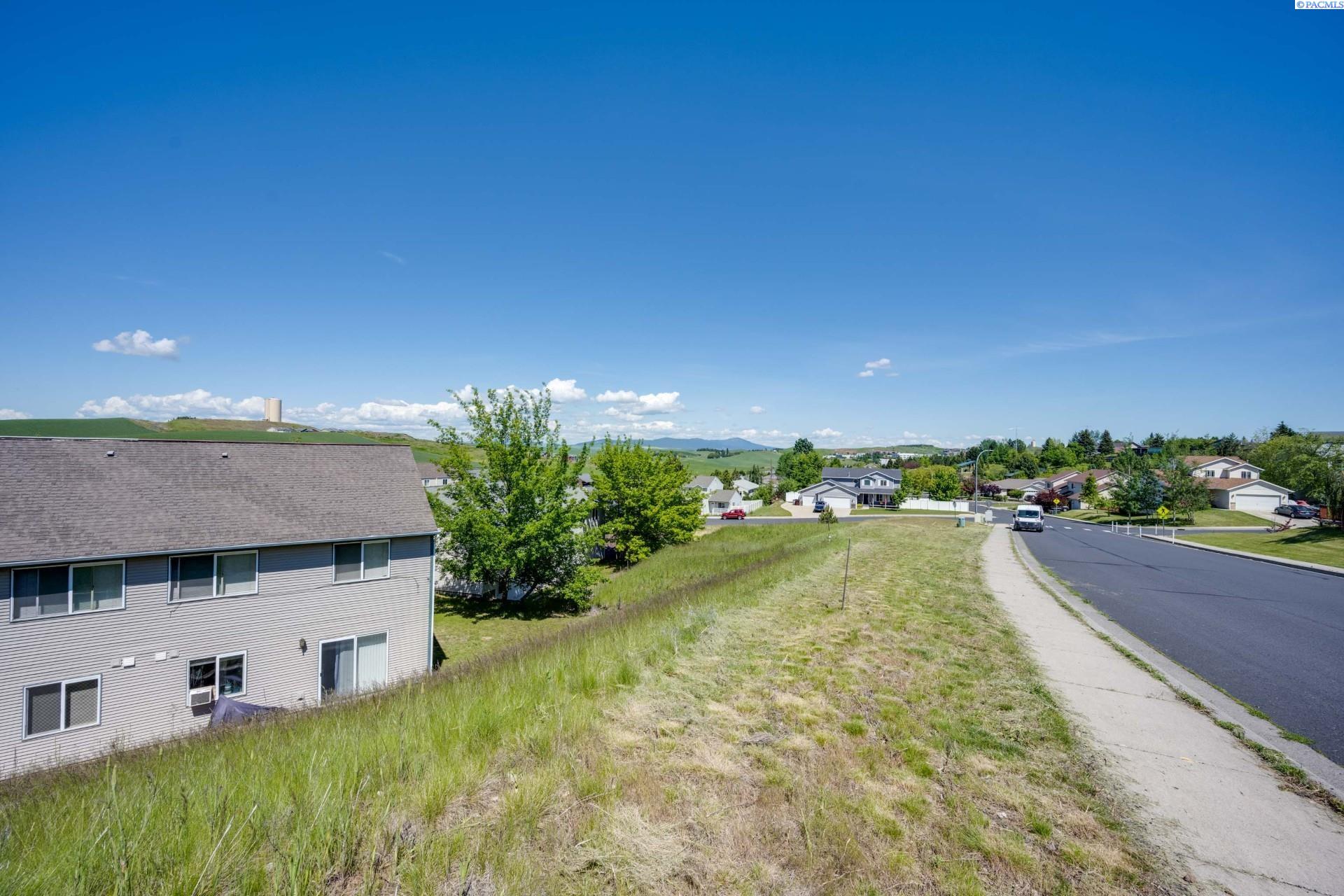 Homes for sale in Pullman, WA | 440 Nw Terre View Dr, Pullman, WA 99163 | MLS# 290479