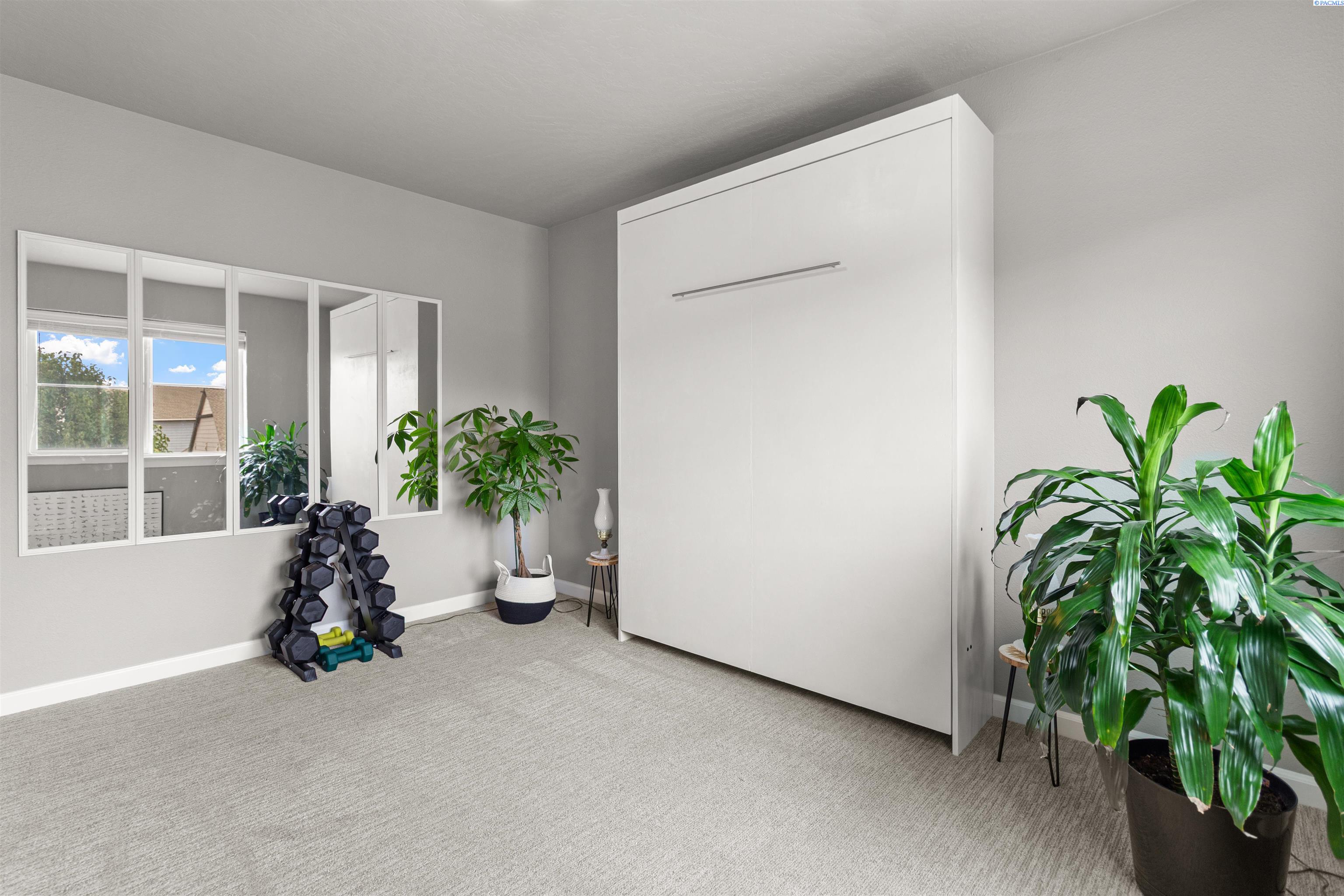 4815 Corvina St, Richland, WA 99352-5710