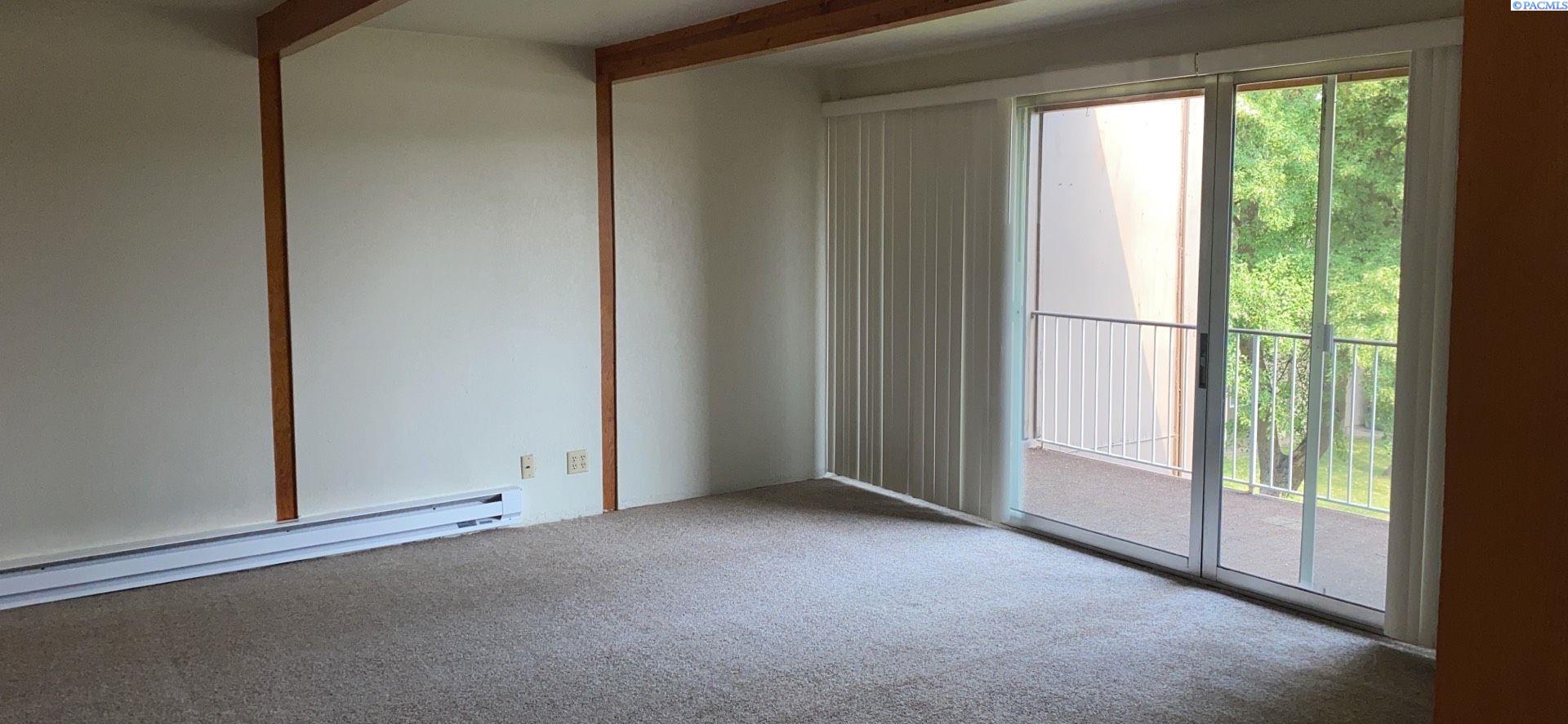 Homes for sale in Pullman, WA | 1220 Nw State St #14, Pullman, WA 99163 | MLS# 290502