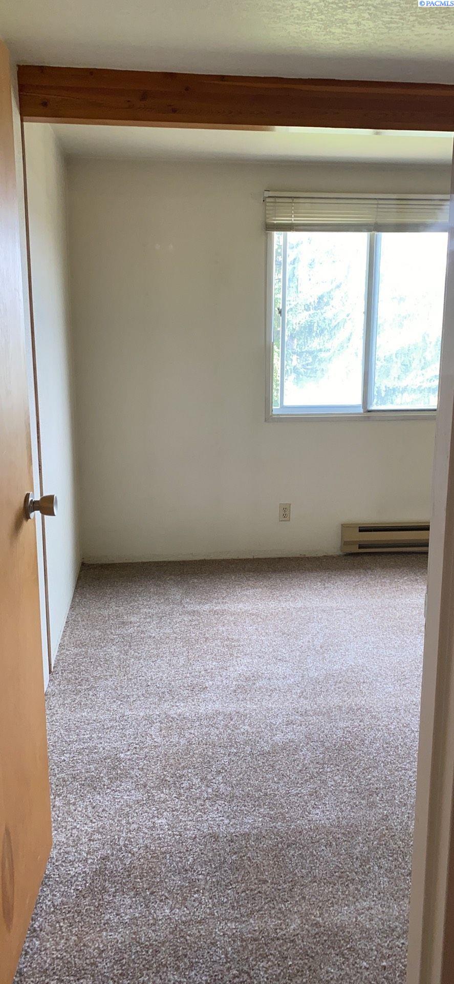 Homes for sale in Pullman, WA | 1220 Nw State St #14, Pullman, WA 99163 | MLS# 290502