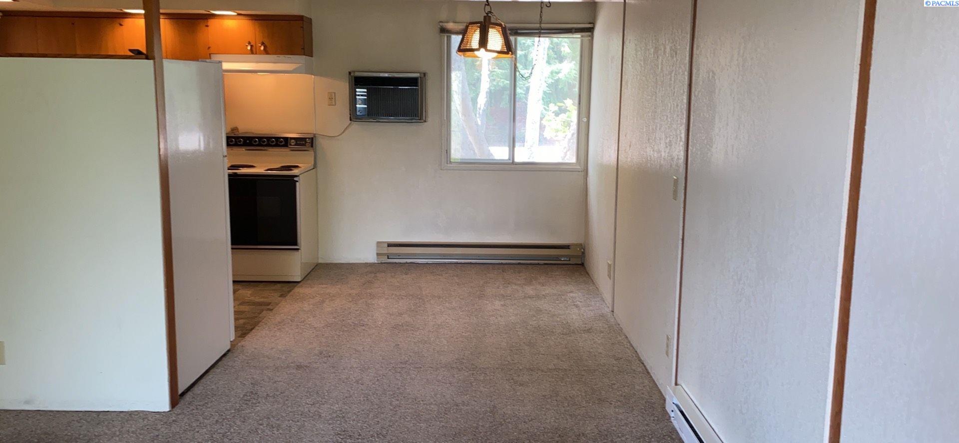 Homes for sale in Pullman, WA | 1220 Nw State St #14, Pullman, WA 99163 | MLS# 290502