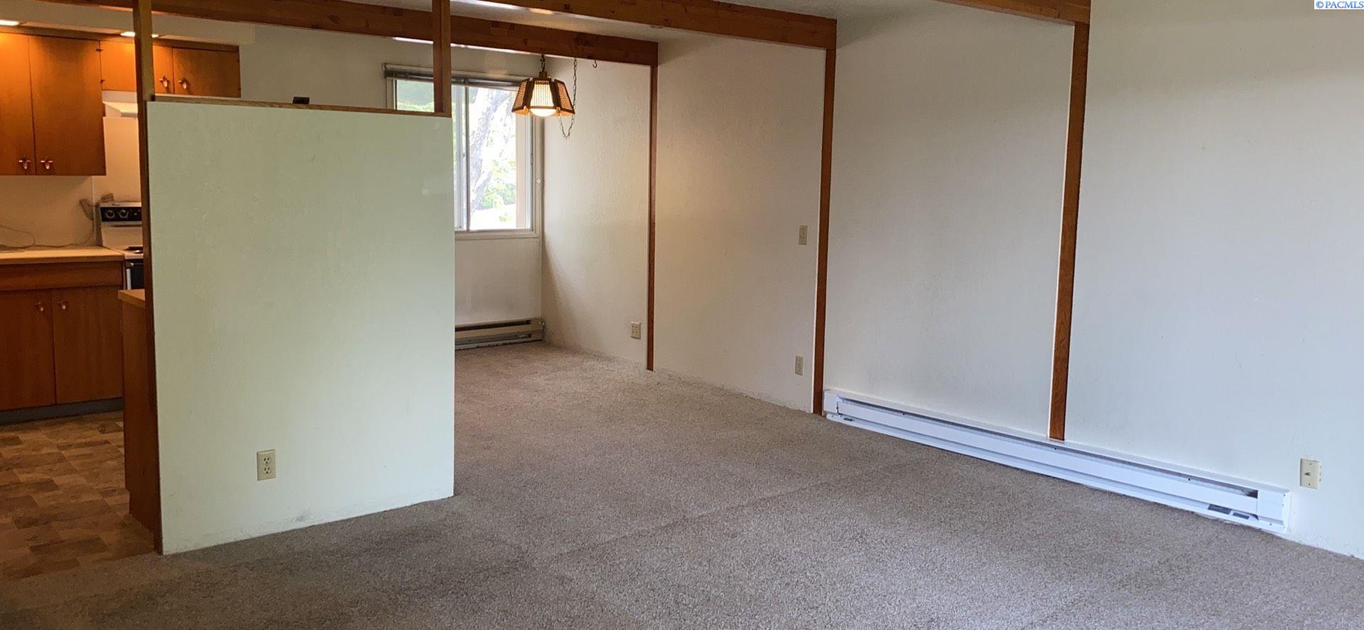 Homes for sale in Pullman, WA | 1220 Nw State St #14, Pullman, WA 99163 | MLS# 290502