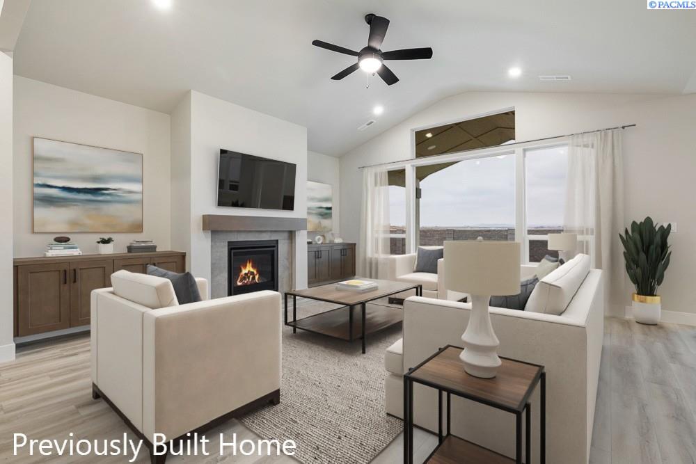 5622 Flathead Ave, Pasco, WA 99301