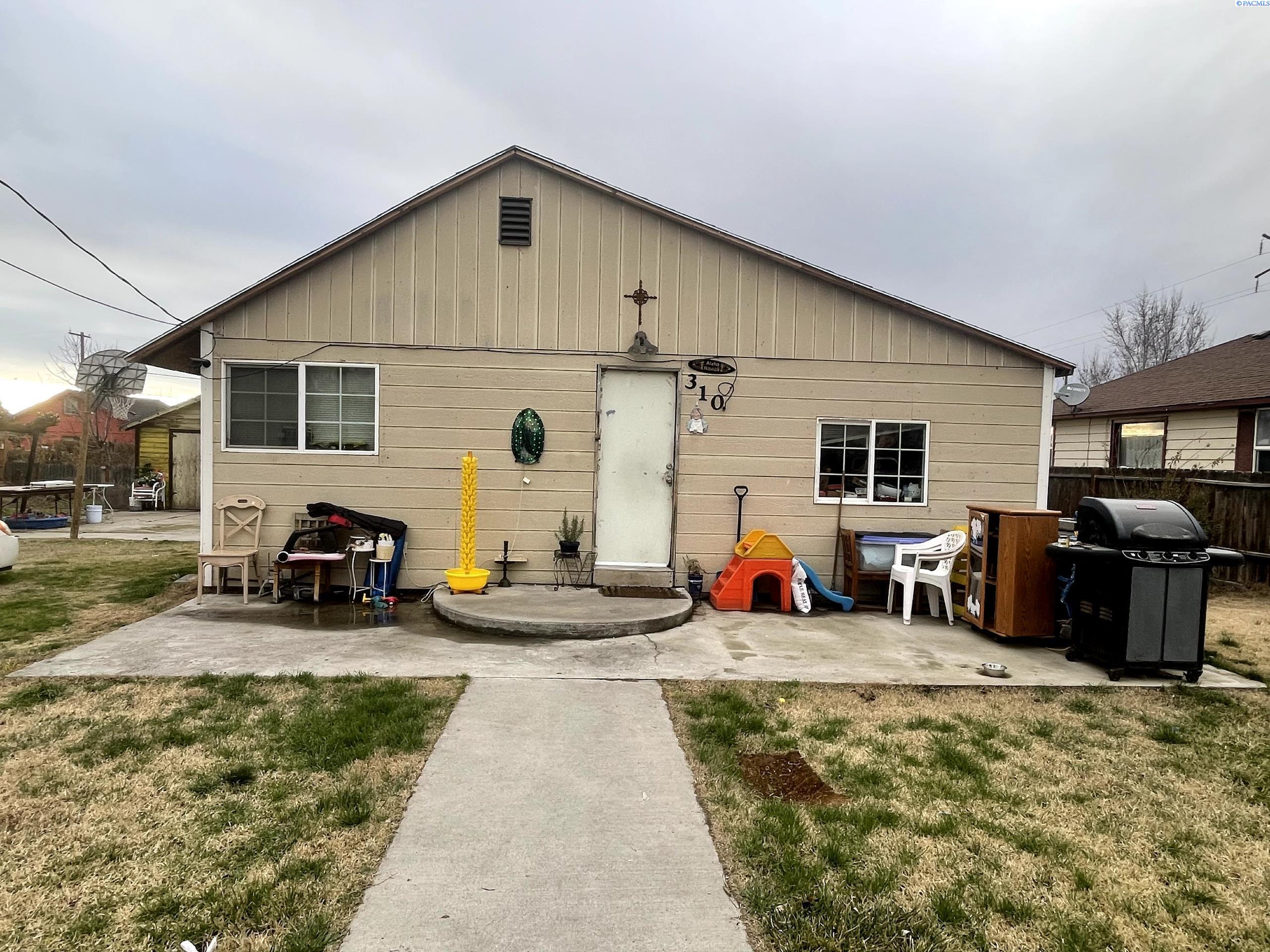 310 Davie St, Grandview WA 98930