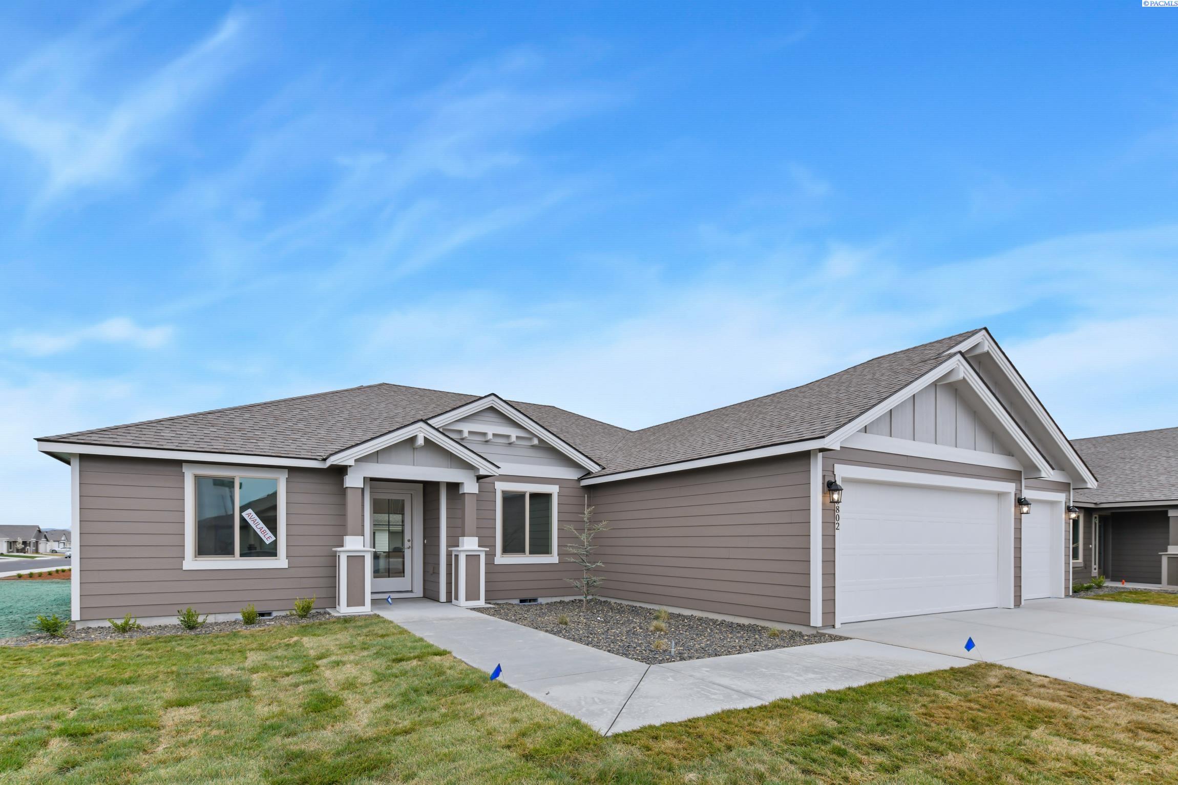 6802 Bluegill Ln, Pasco, WA 99301