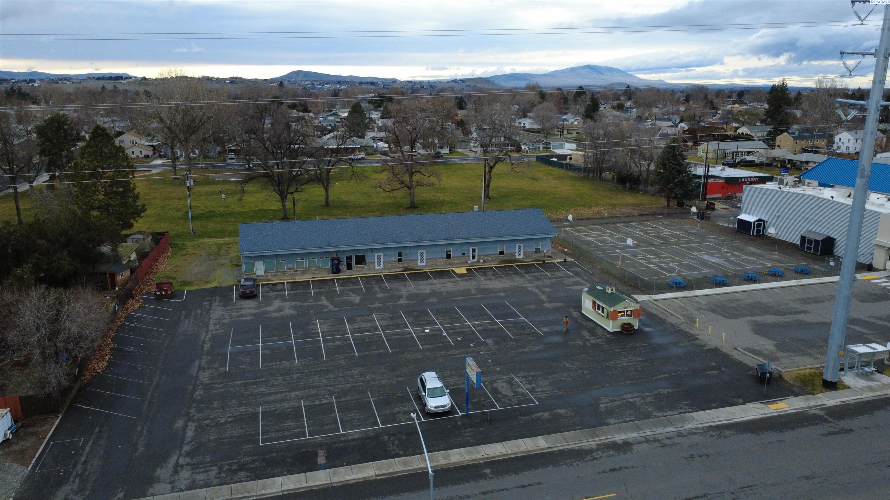 1217 Thayer Dr, Richland, WA 99352