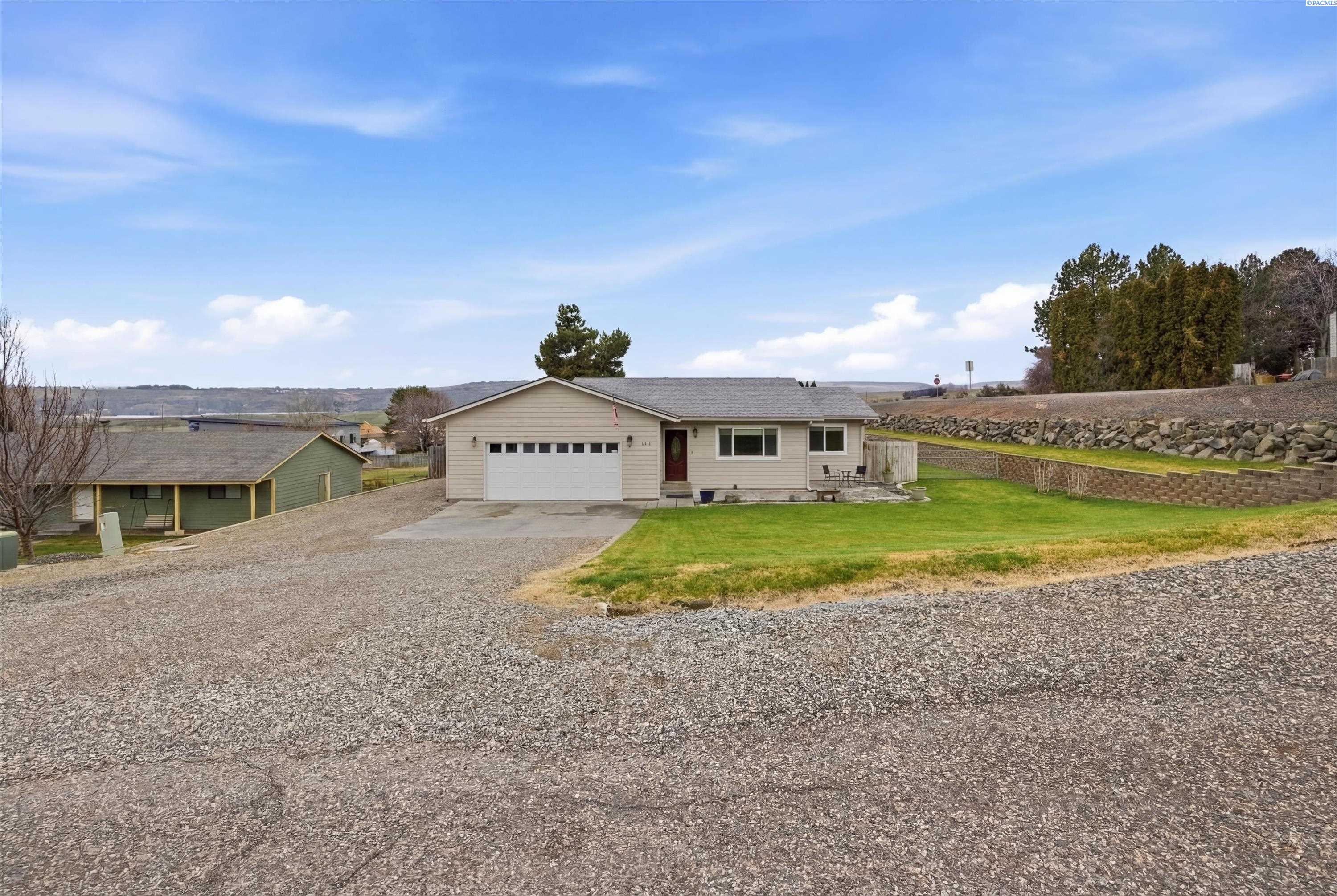 267 Mata Rd, Kennewick, WA 99338