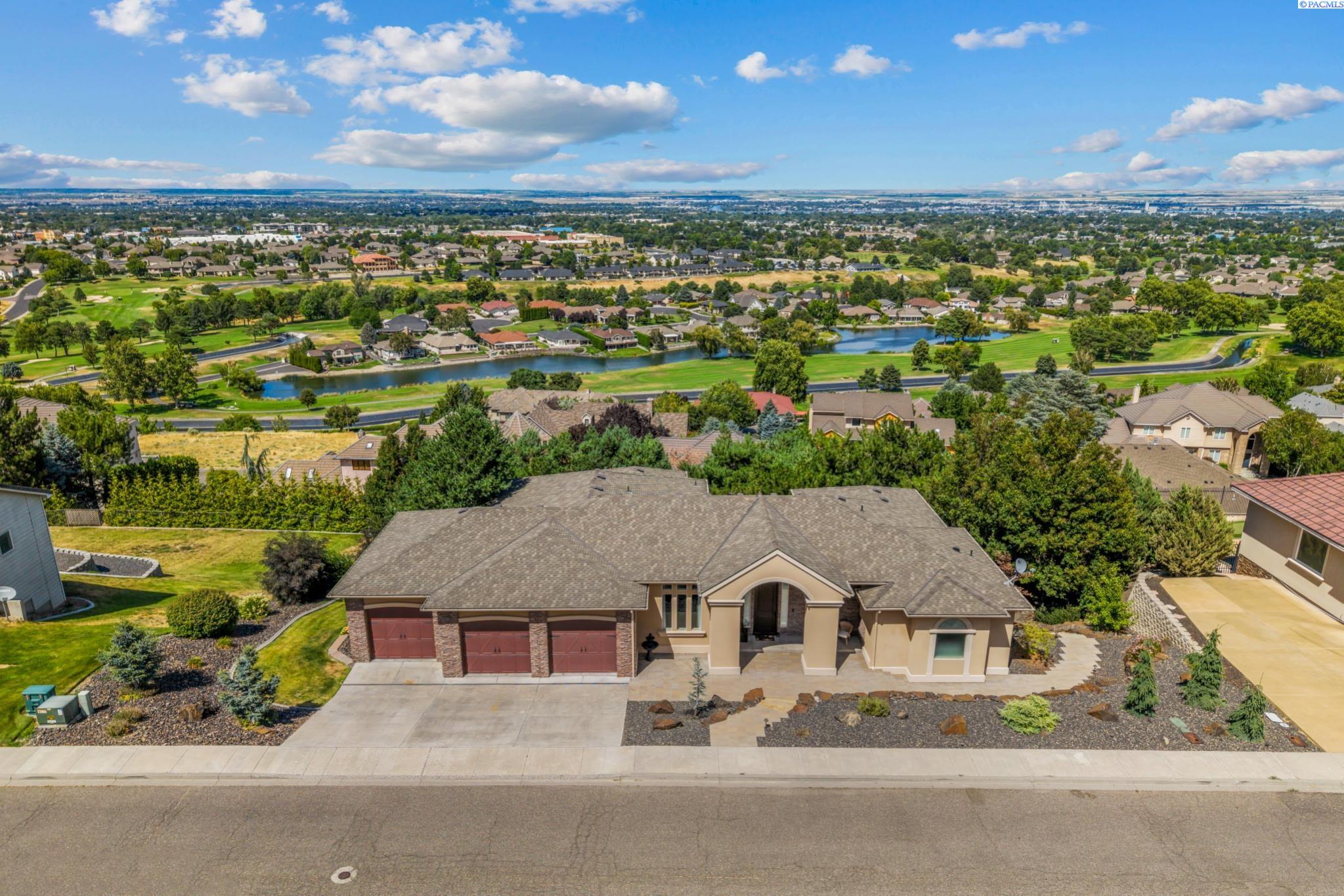 4002 43rd Ave, Kennewick, WA 99337