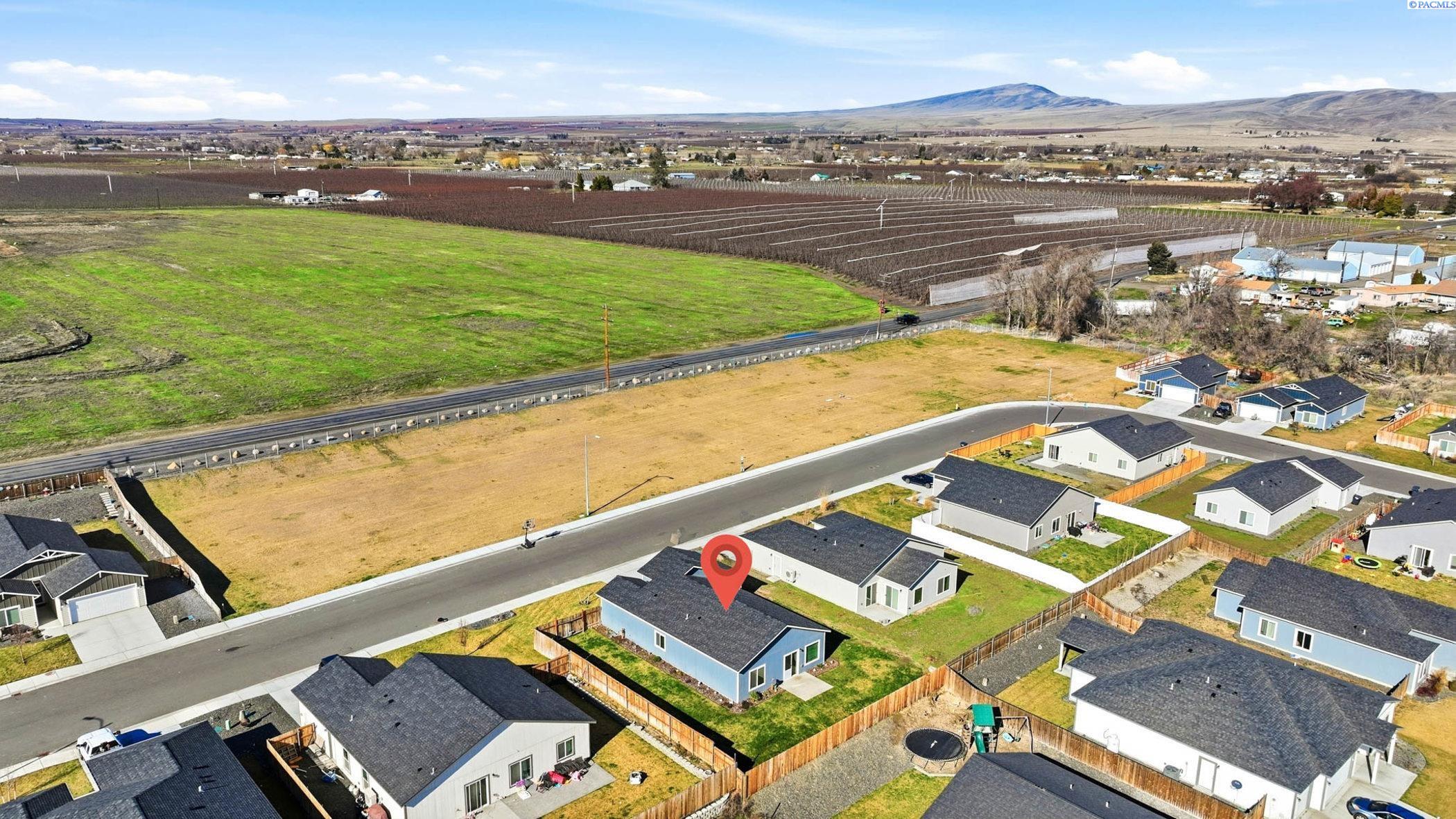 1324 14th St, Benton City, WA 99320