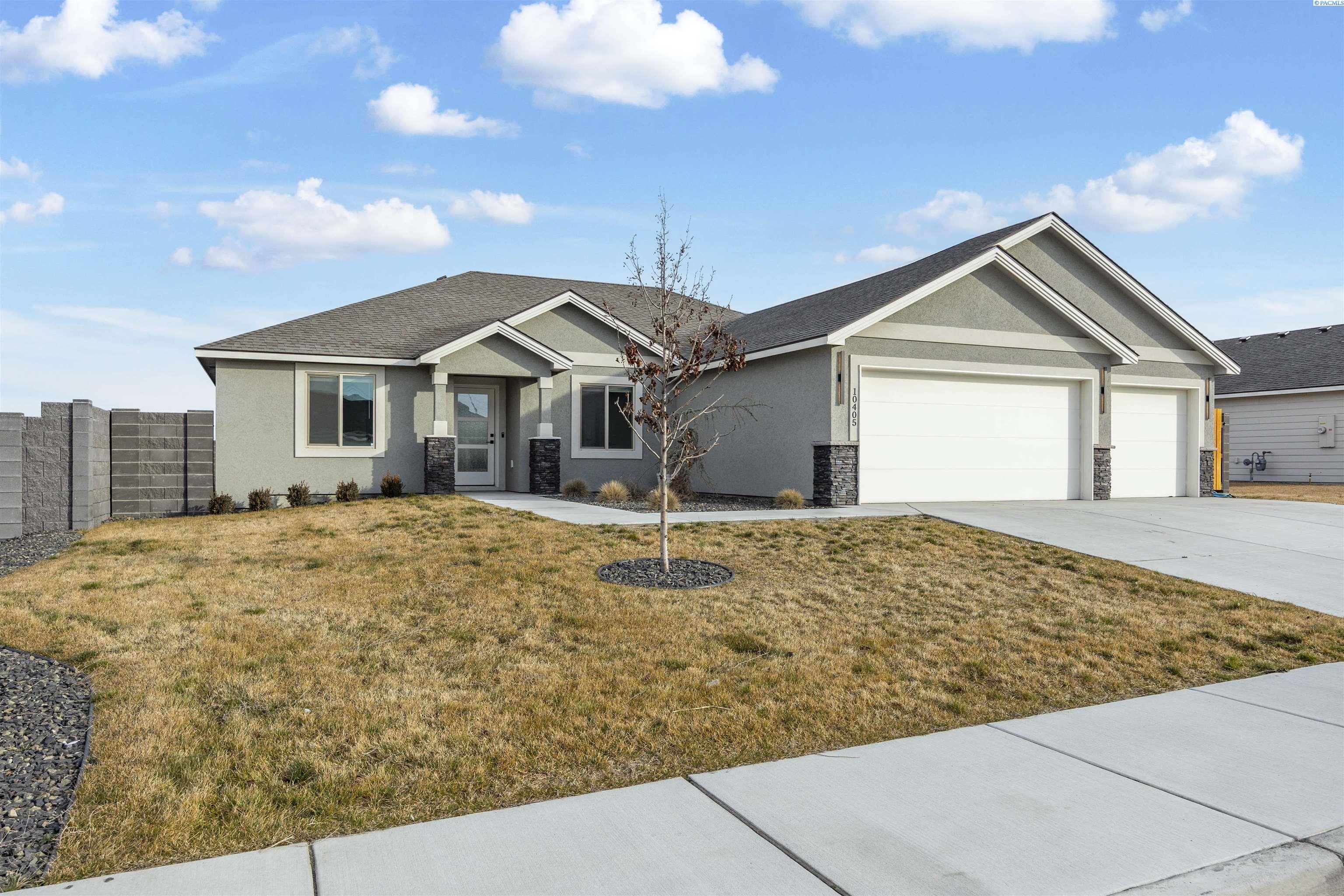 10405 Silverbright Dr, Pasco, WA 99301