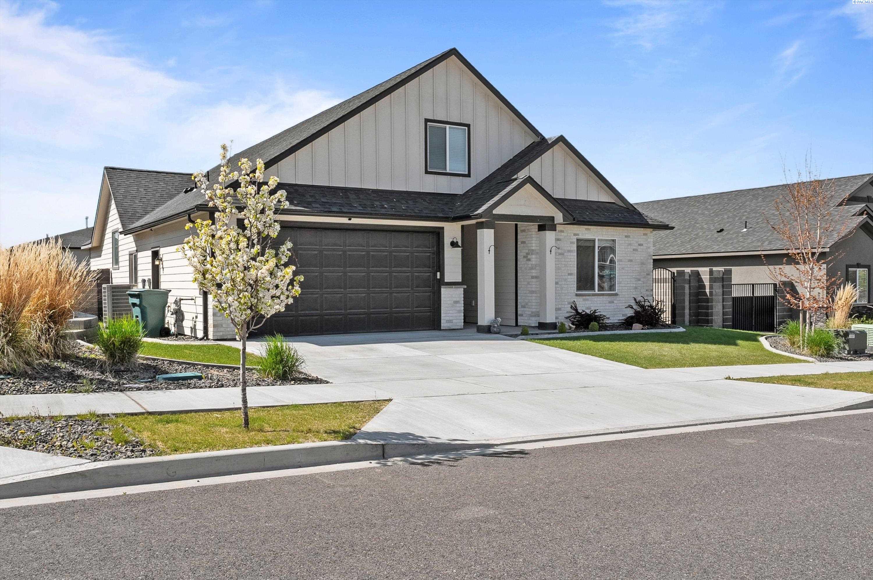 2573 Brodie Ln, Richland, WA 99352