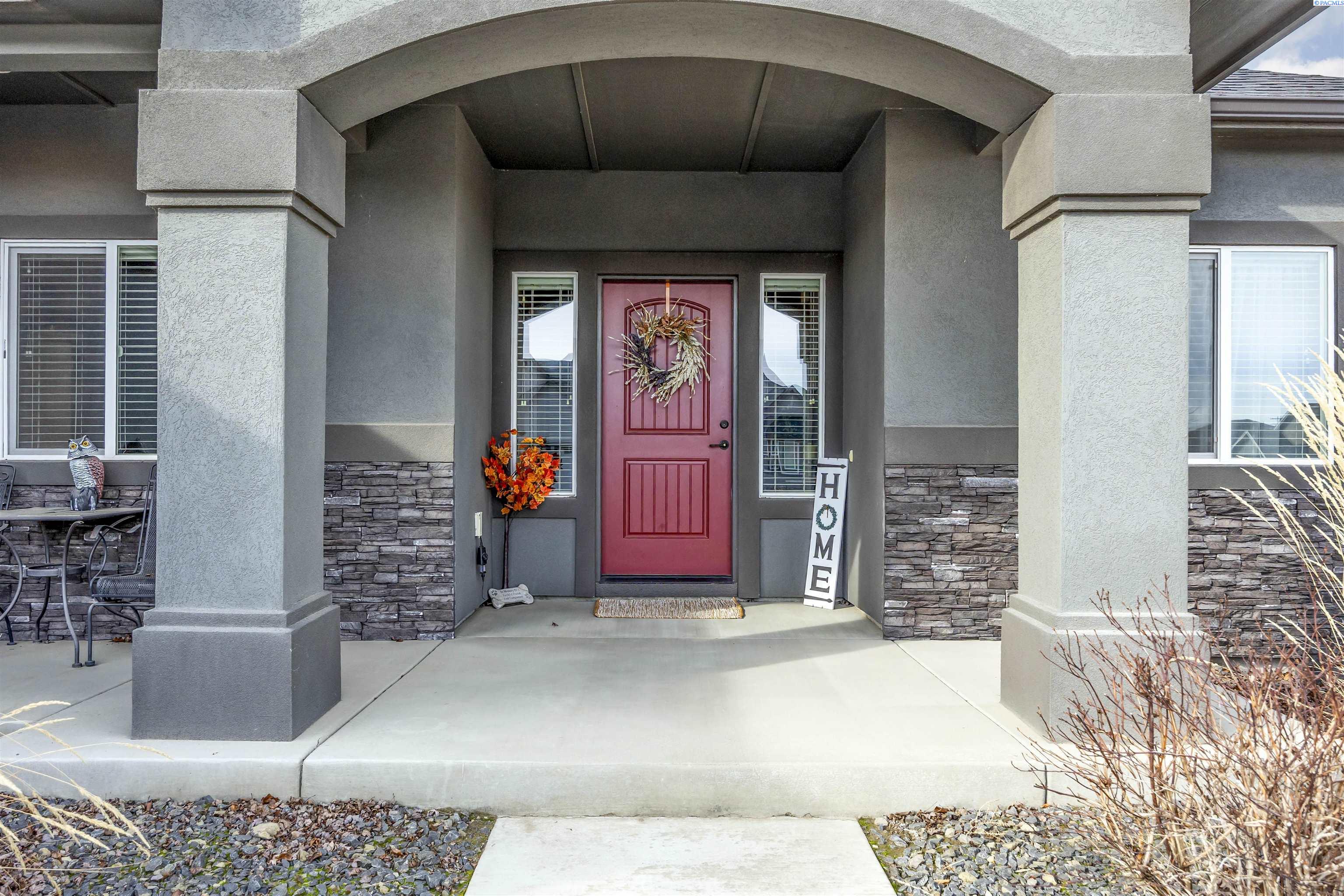 595 Troy Ave, West Richland, WA 99353