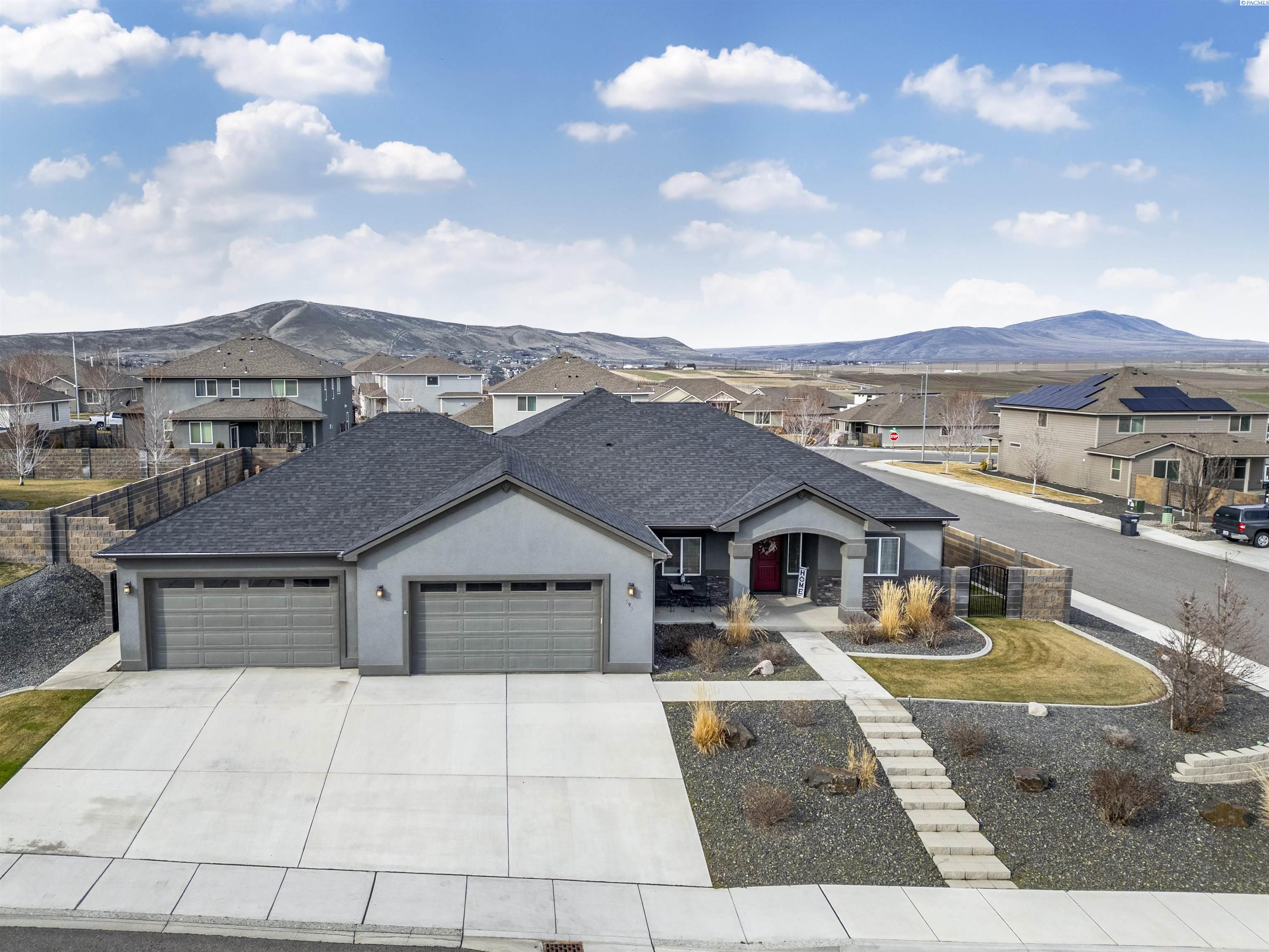 595 Troy Ave, West Richland, WA 99353