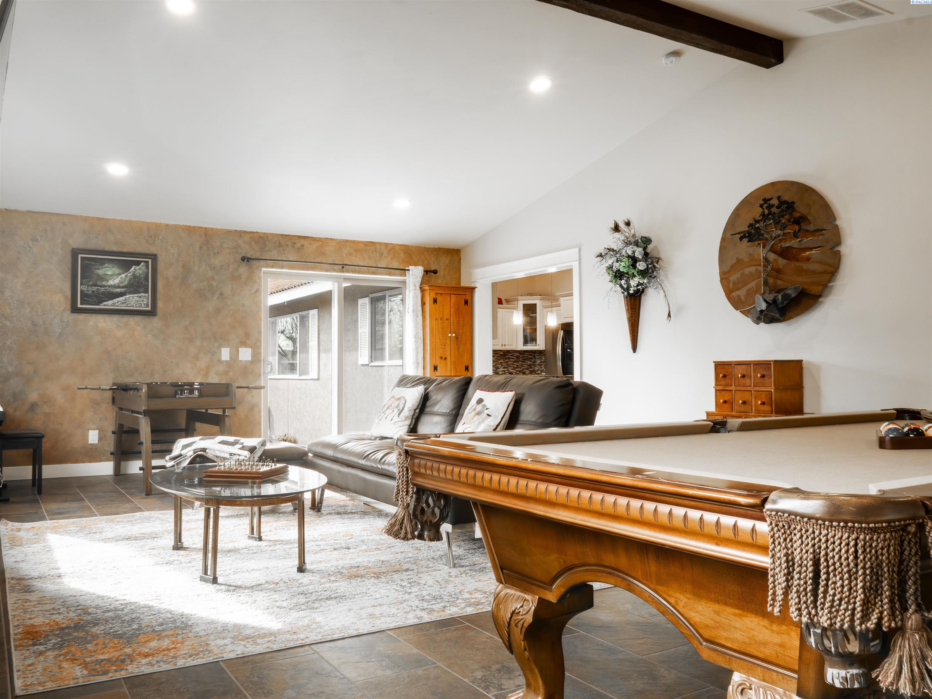 1450 Adair Dr, Richland, WA 99352