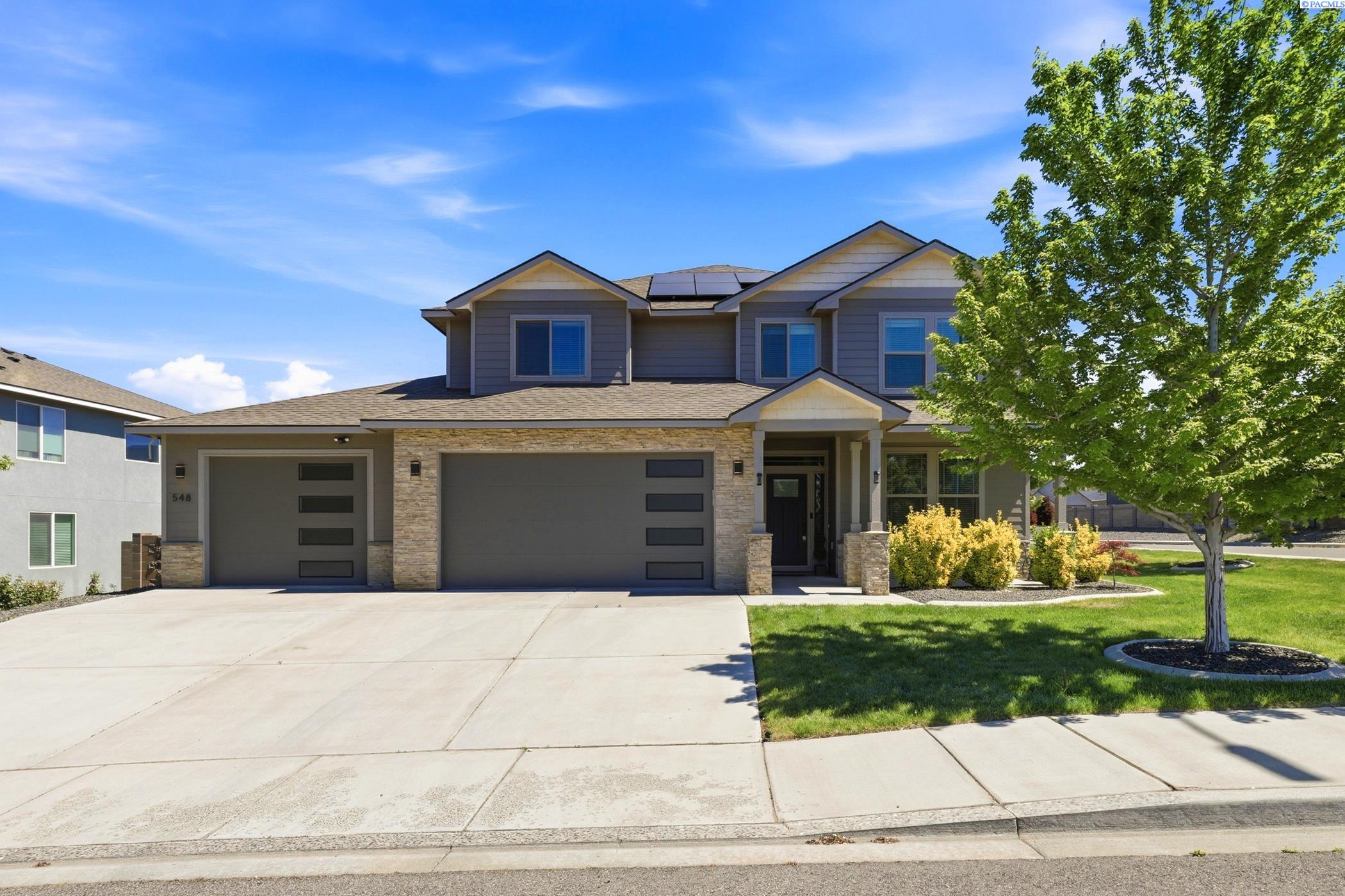 548 Athens Dr, West Richland, WA 99353
