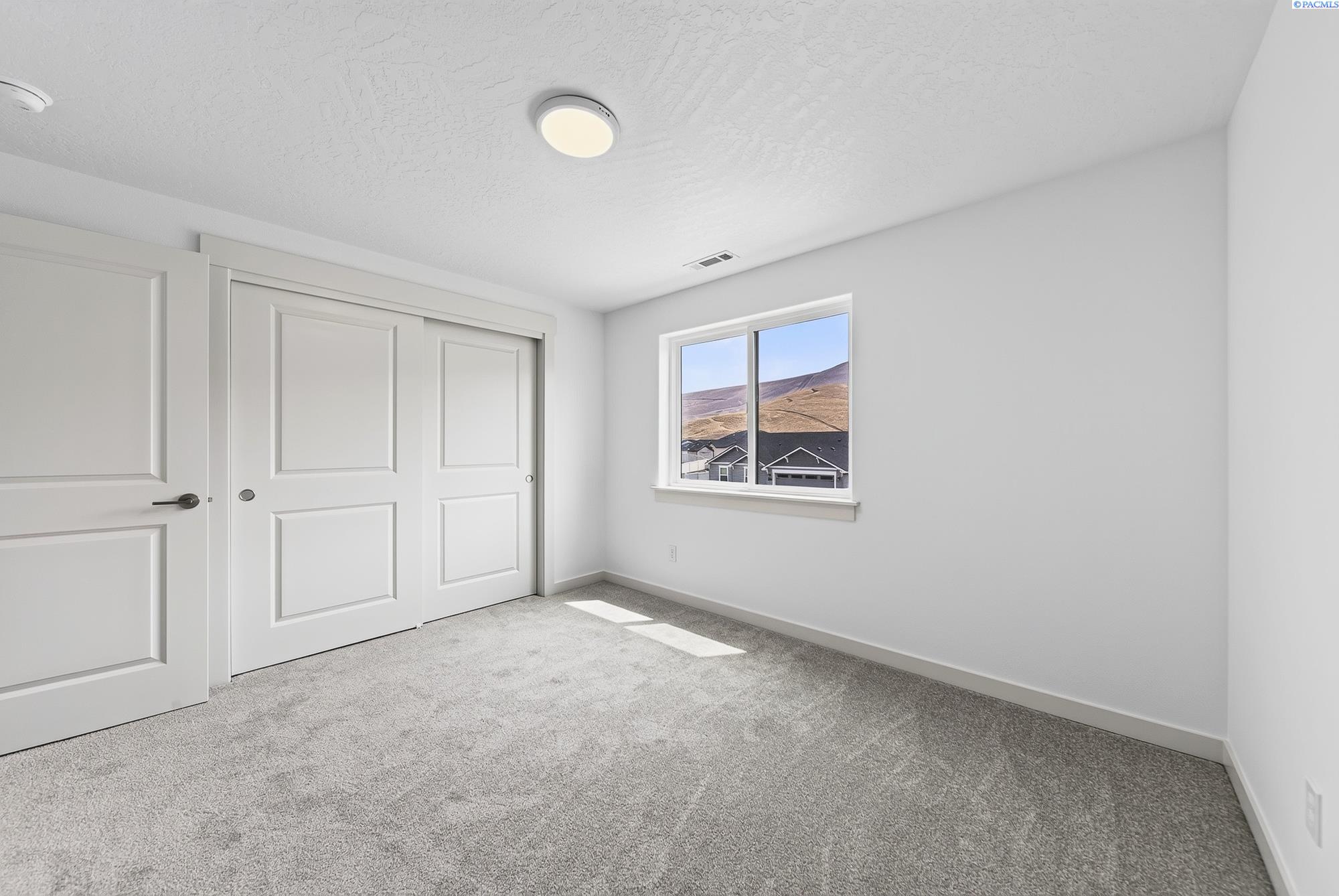 1601 Kelandren Dr, Prosser, WA 99350