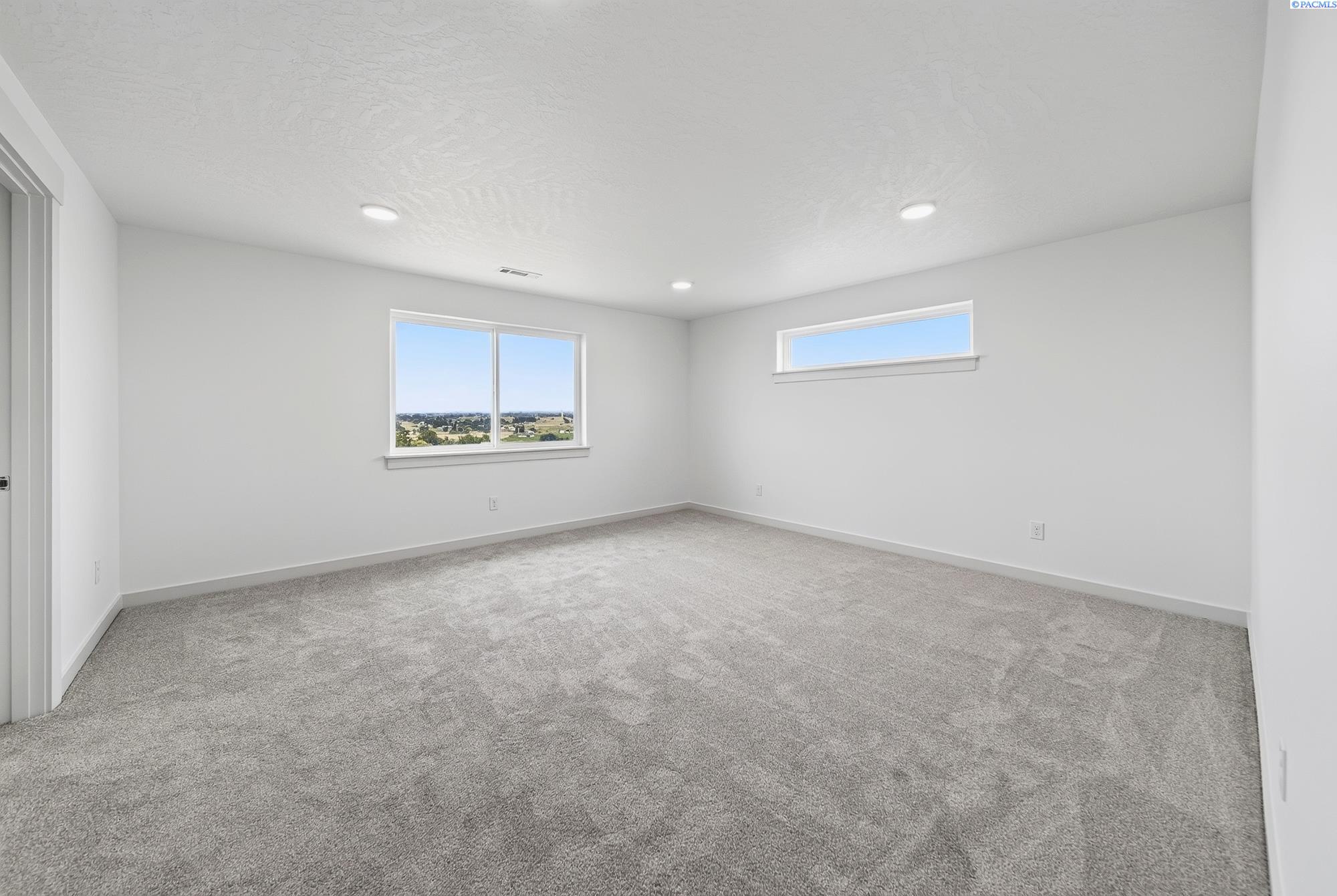 1601 SW Kelandren Dr, Prosser, WA 99350