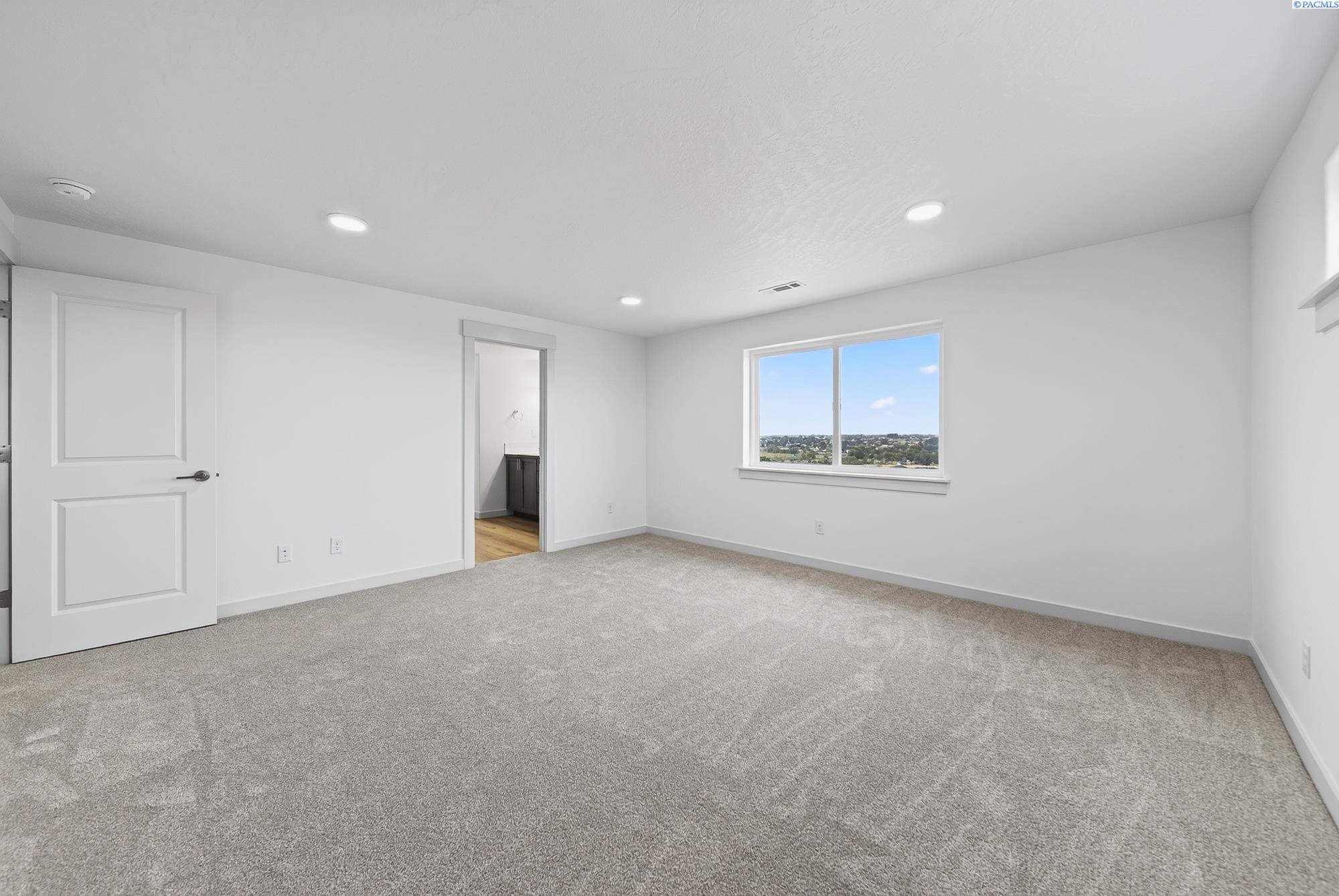 1601 SW Kelandren Dr, Prosser, WA 99350